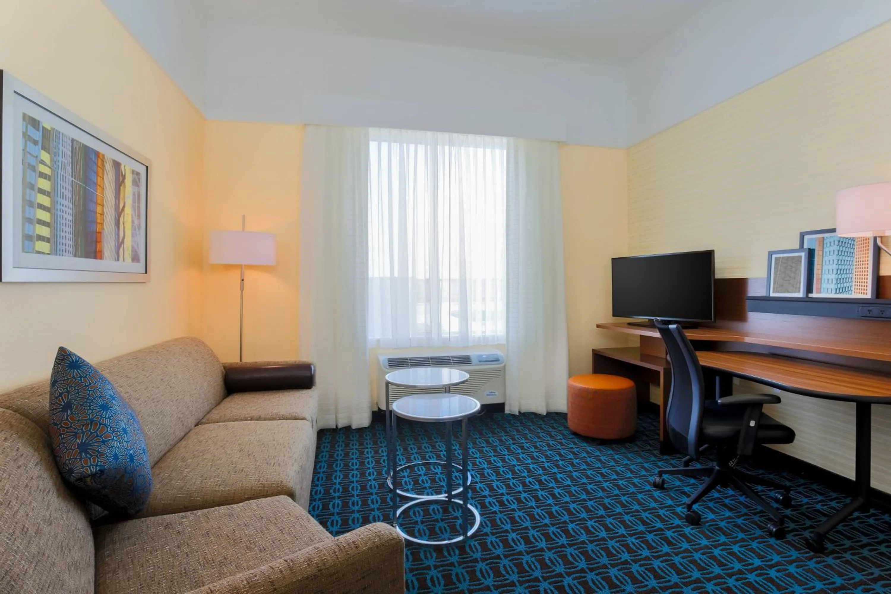 Living room in Fairfield Inn & Suites by Marriott Cotulla