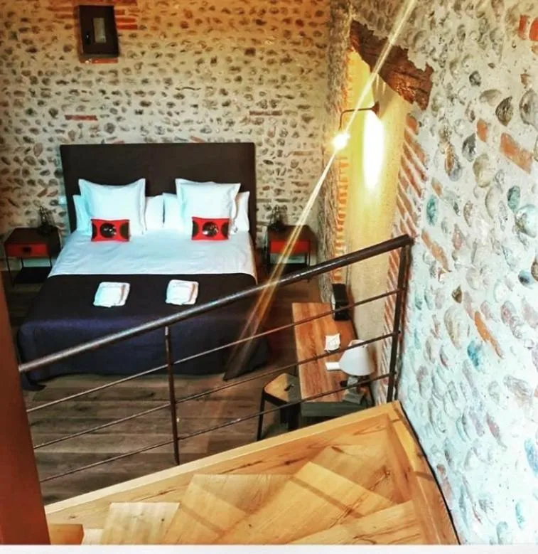 Photo of the whole room, Bed in Mas Latour Lavail