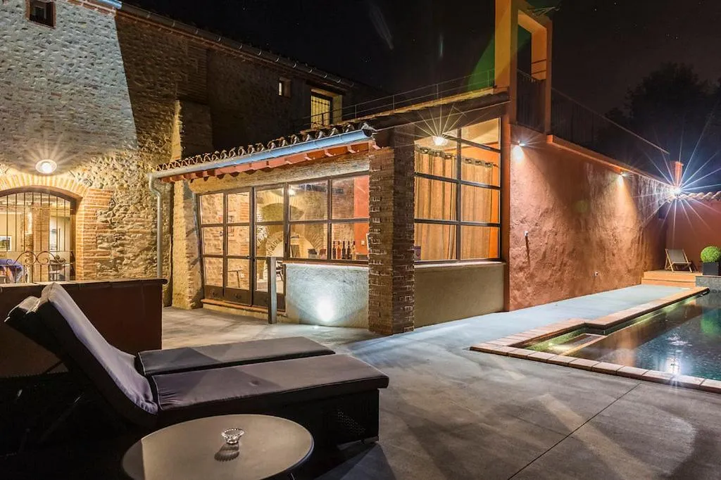 Property building in Mas Latour Lavail