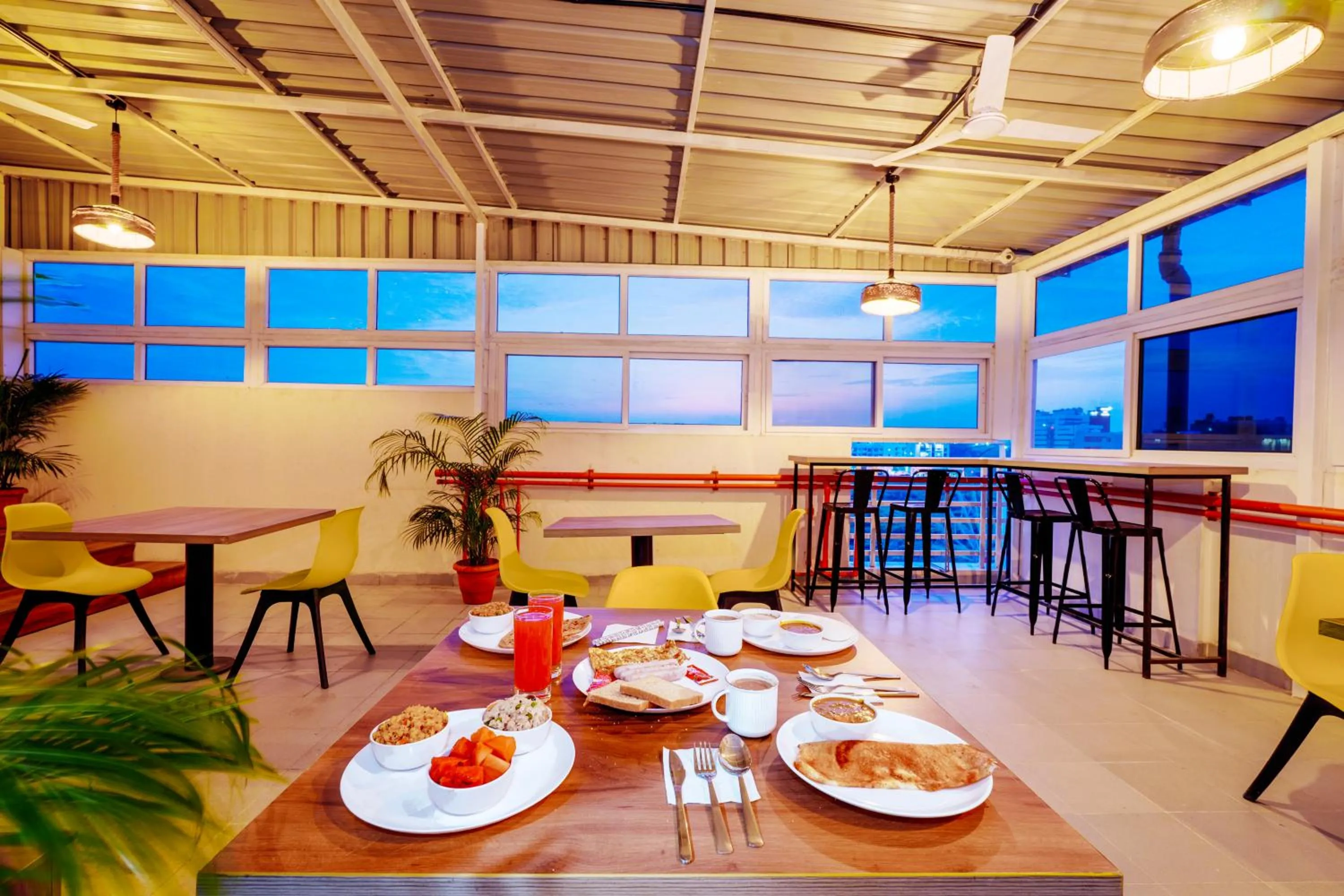 Restaurant/places to eat in Wandr Hotel Brookefield, Bangalore