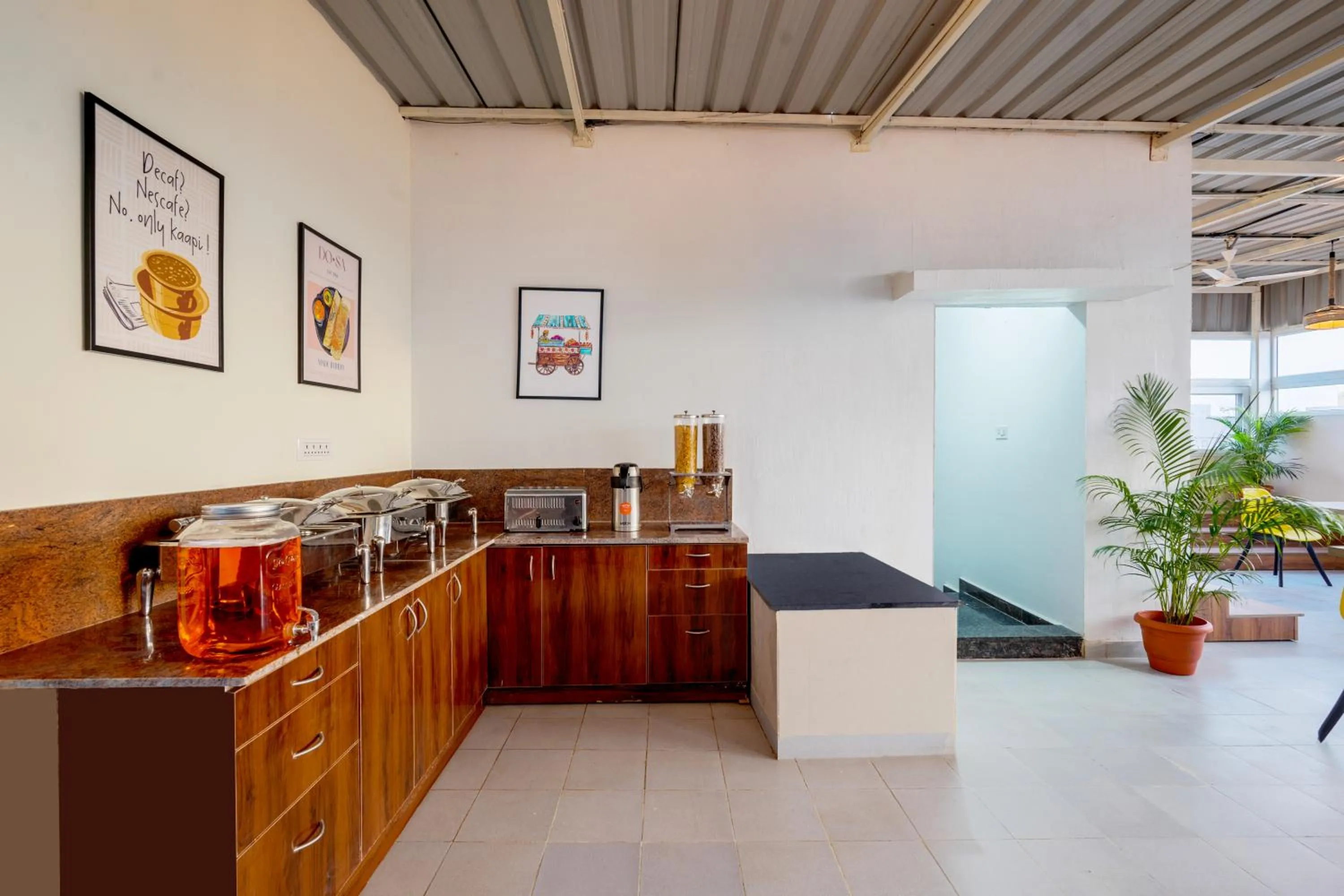 Restaurant/places to eat in Wandr Hotel Brookefield, Bangalore