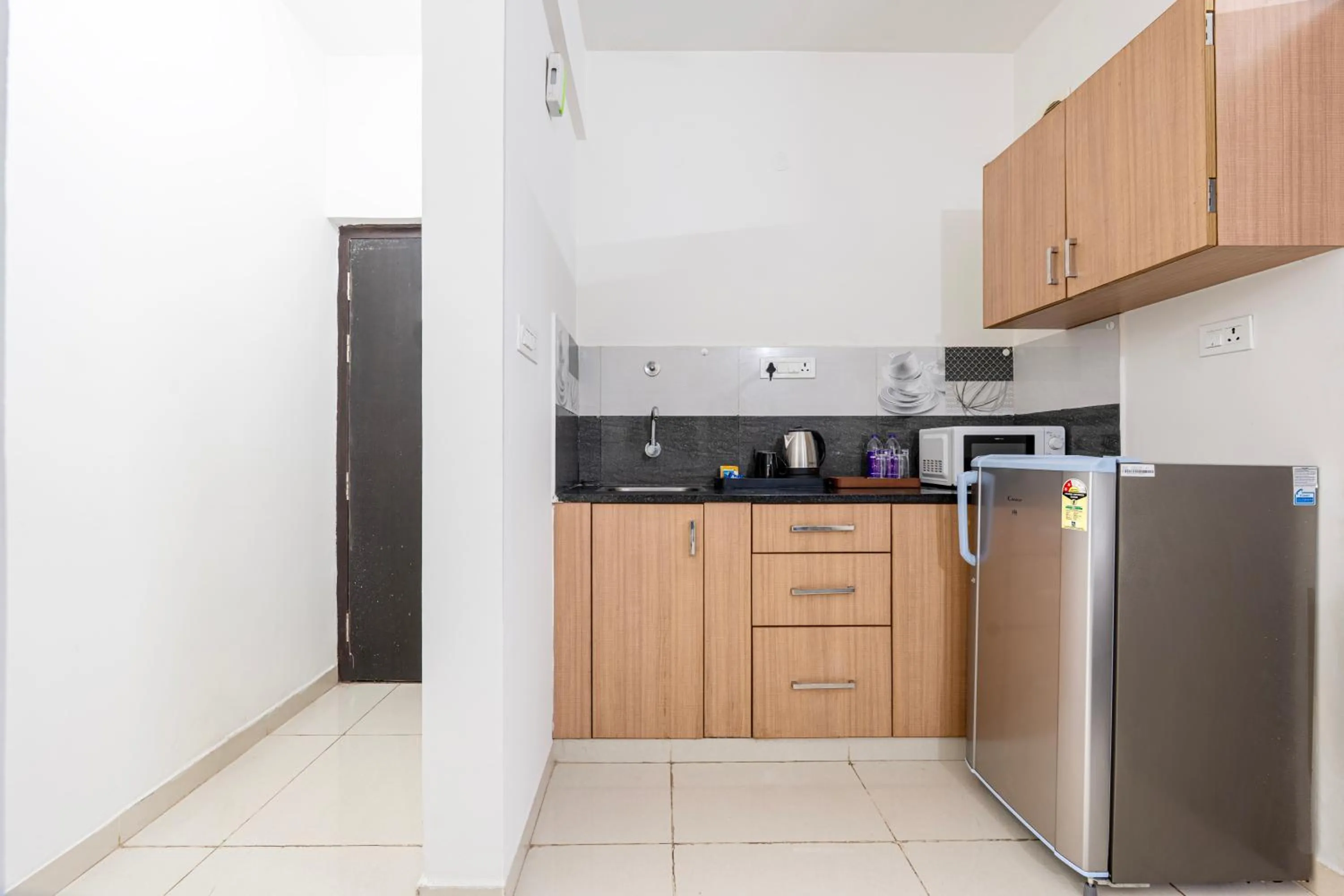 Kitchen or kitchenette in Wandr Hotel Brookefield, Bangalore