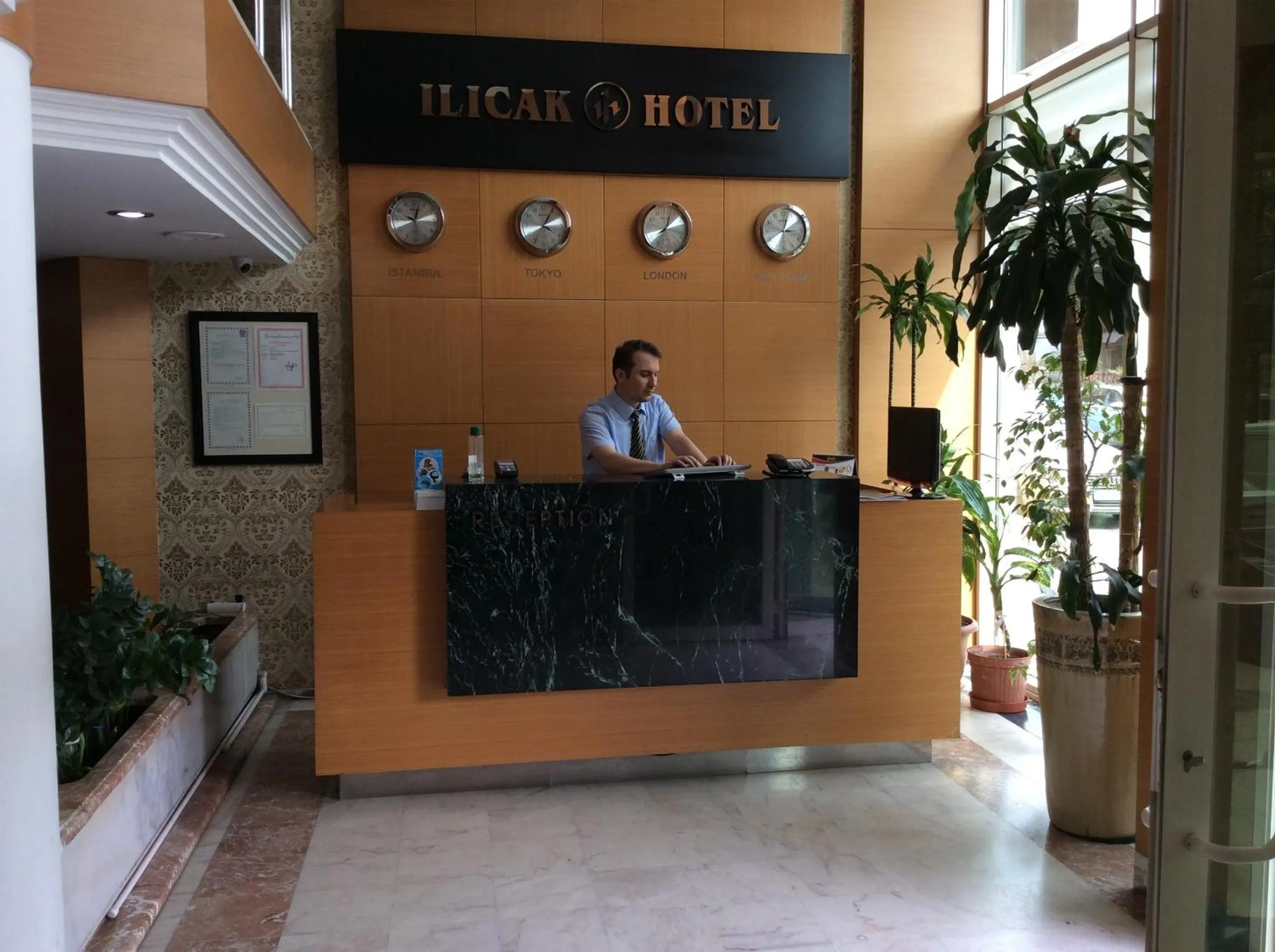 Lobby or reception in Ilıcak Hotel