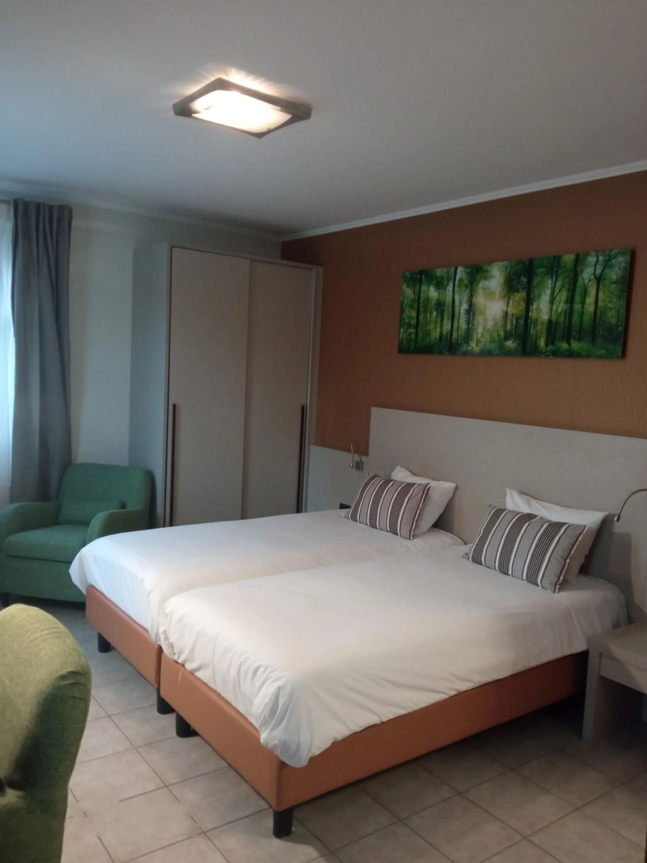 Bedroom, Bed in Appart-Hotel Gwendy