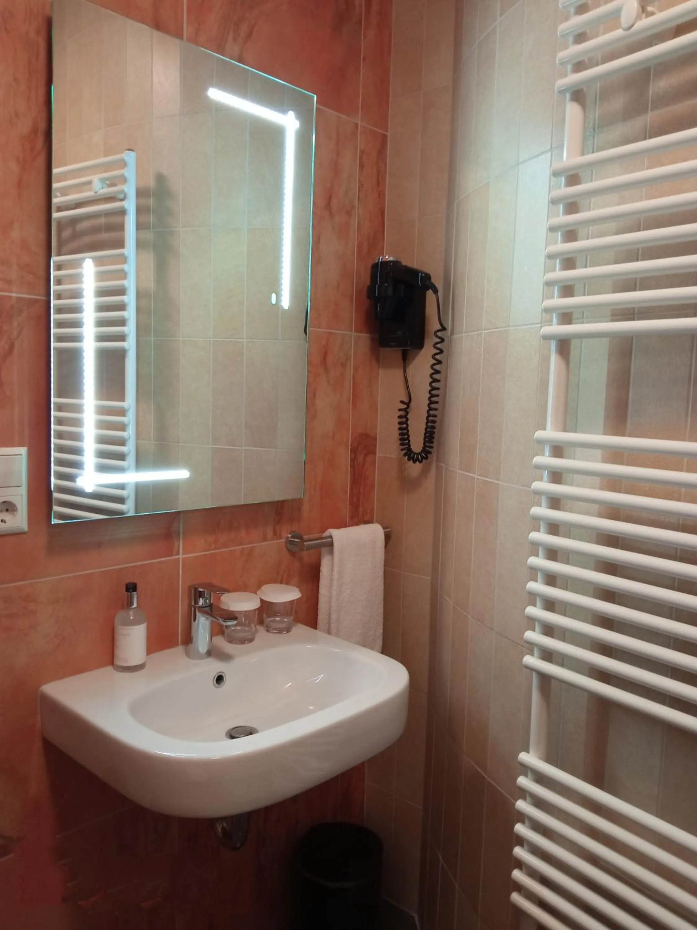 Bathroom in Appart-Hotel Gwendy