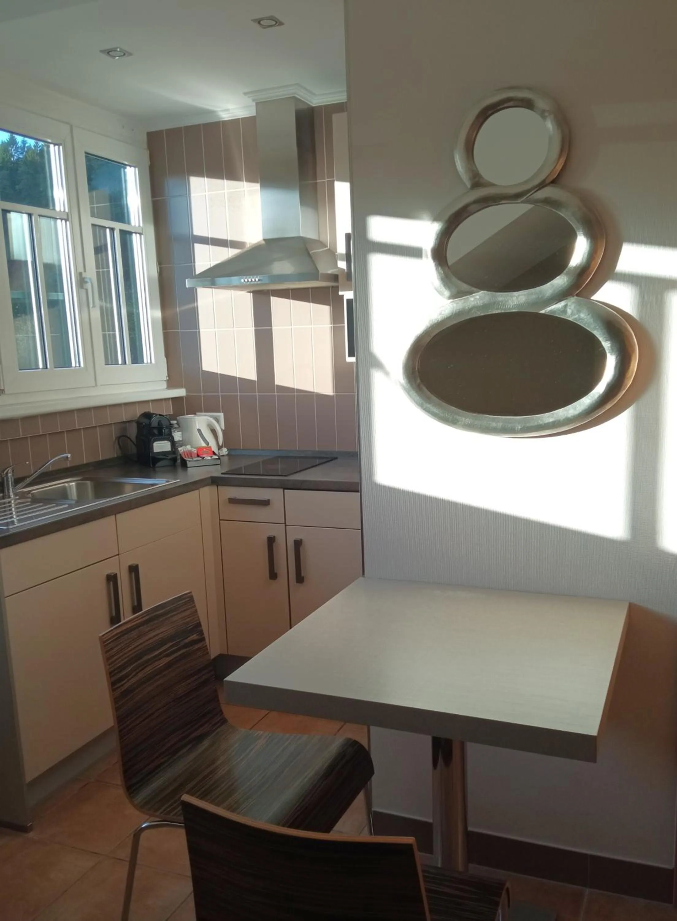 Dining area in Appart-Hotel Gwendy