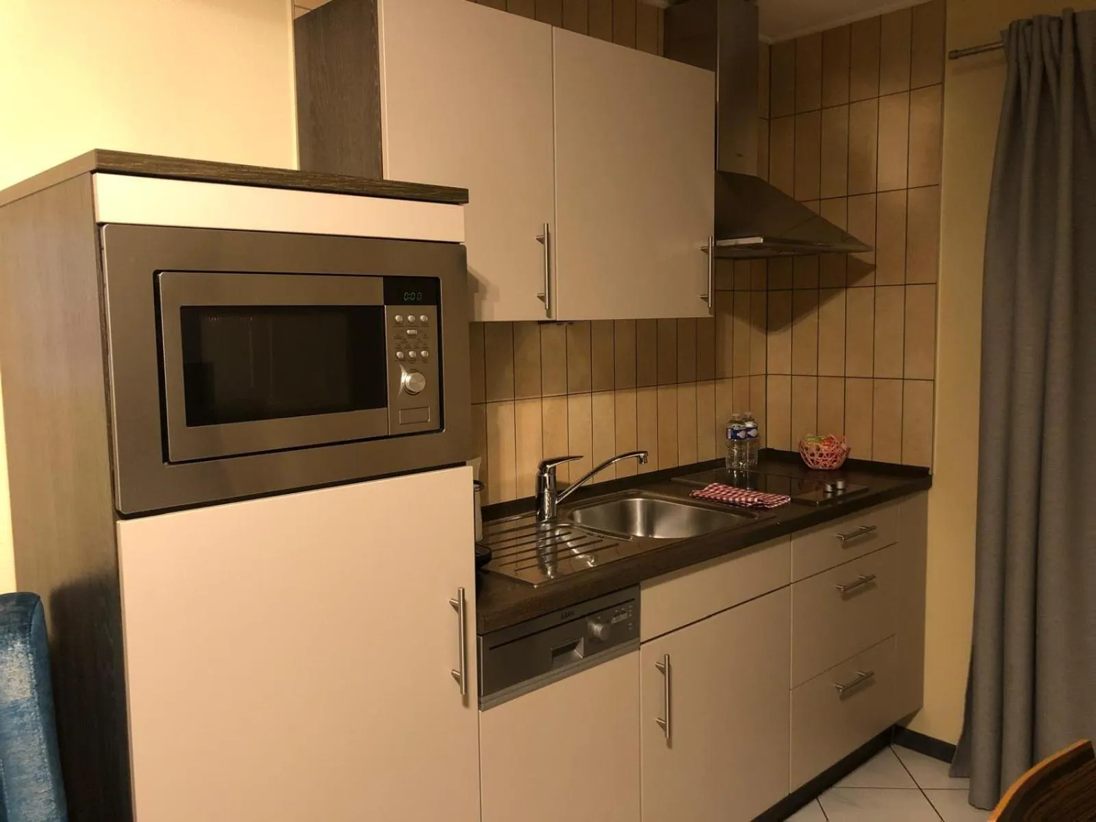 Kitchen or kitchenette in Appart-Hotel Gwendy