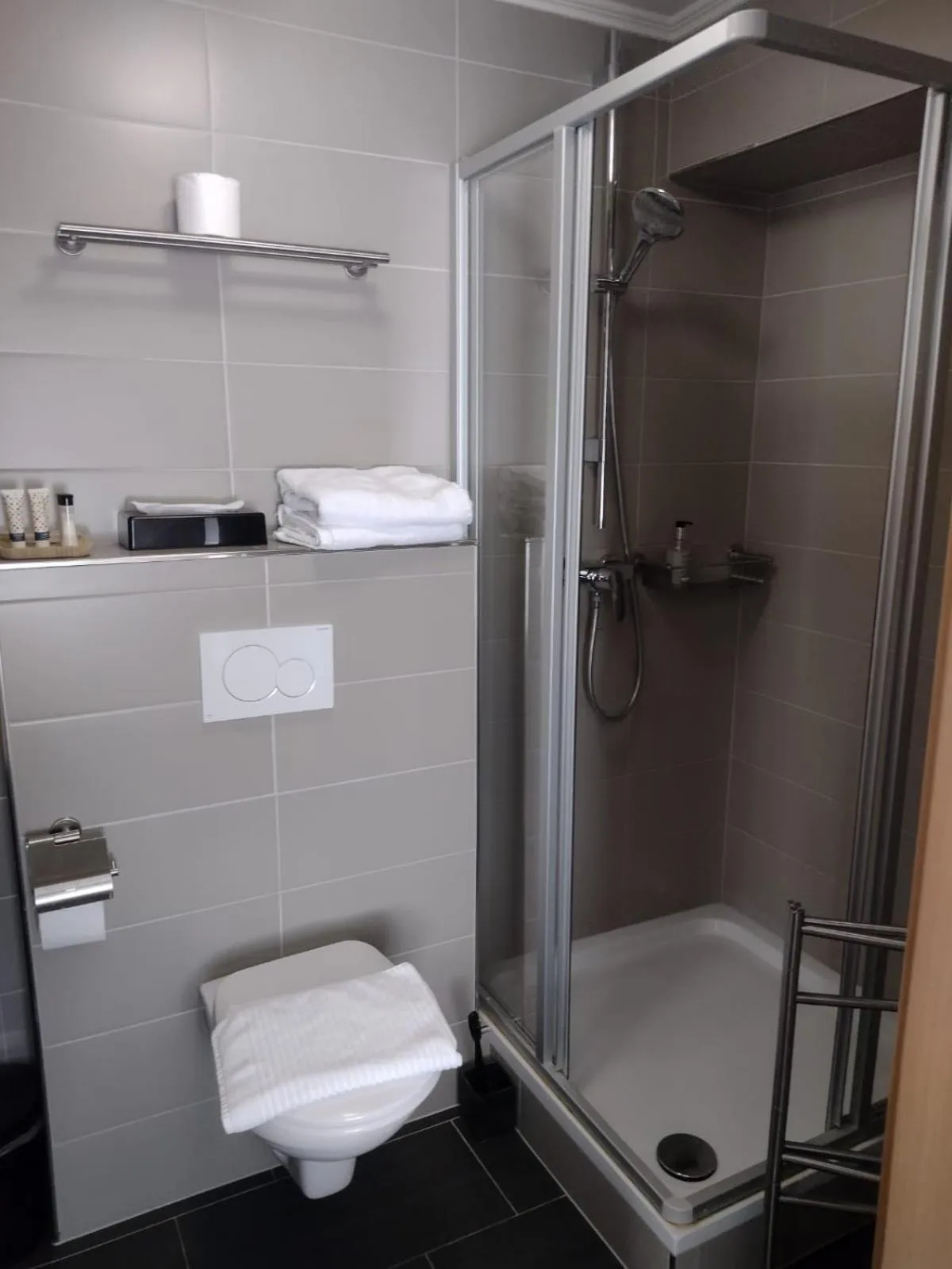 Bathroom in Appart-Hotel Gwendy