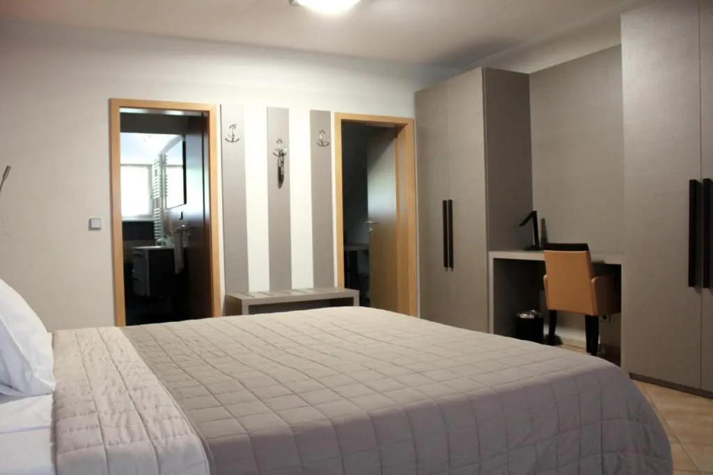 Bedroom, Bed in Appart-Hotel Gwendy