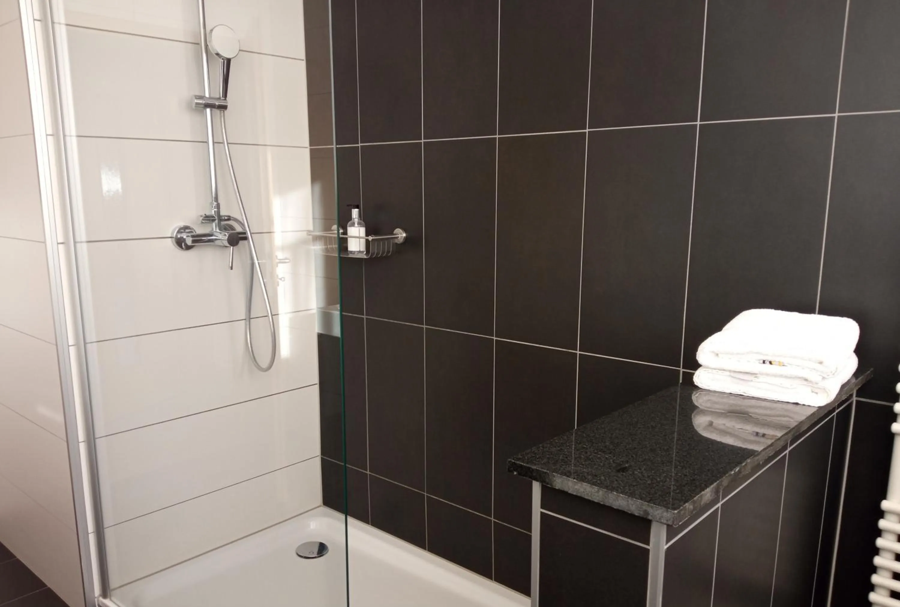 Bathroom in Appart-Hotel Gwendy