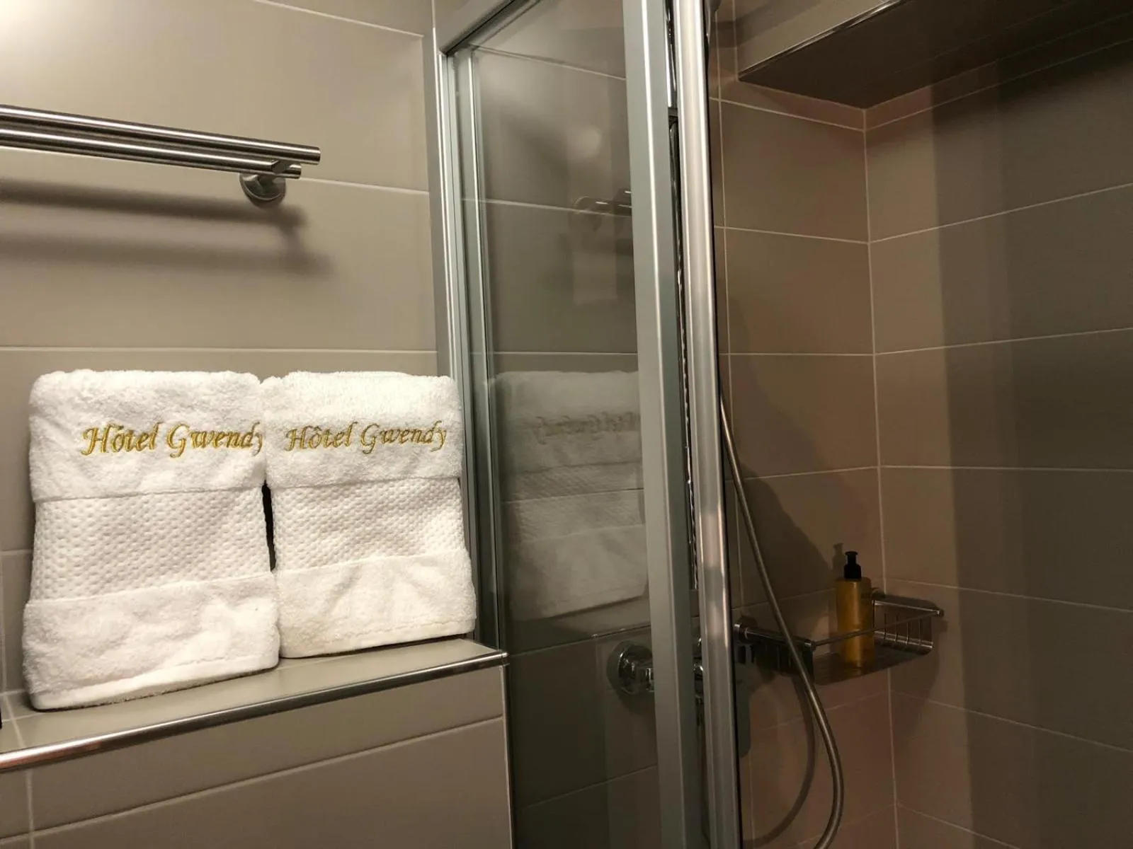 Bathroom in Appart-Hotel Gwendy