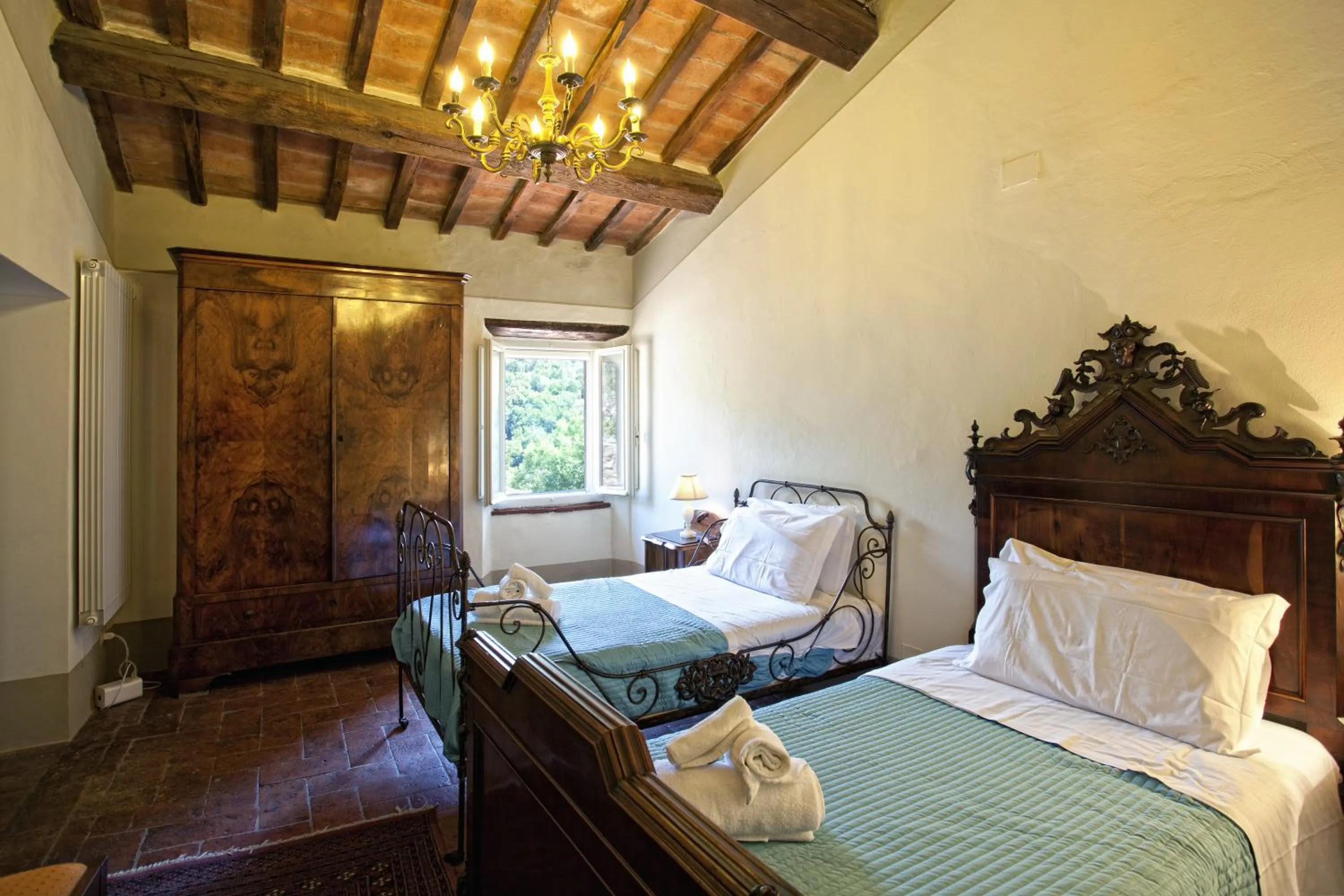 Bedroom, Bed in Villa San Pietro