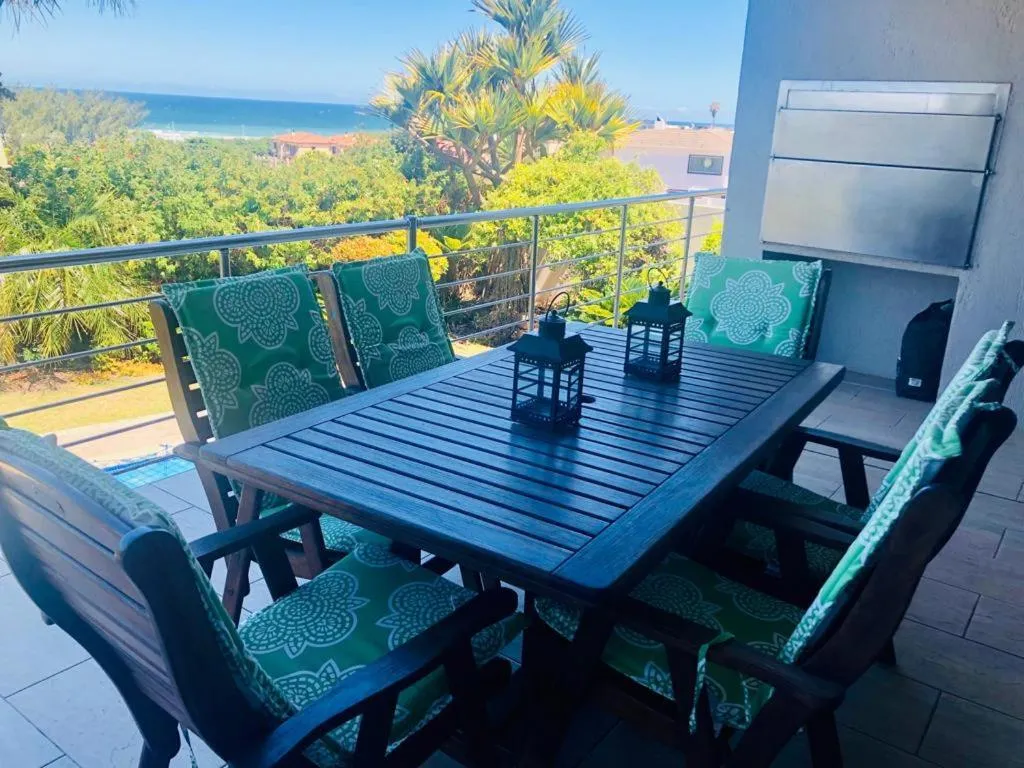 Other in Sea Whisper Self Catering