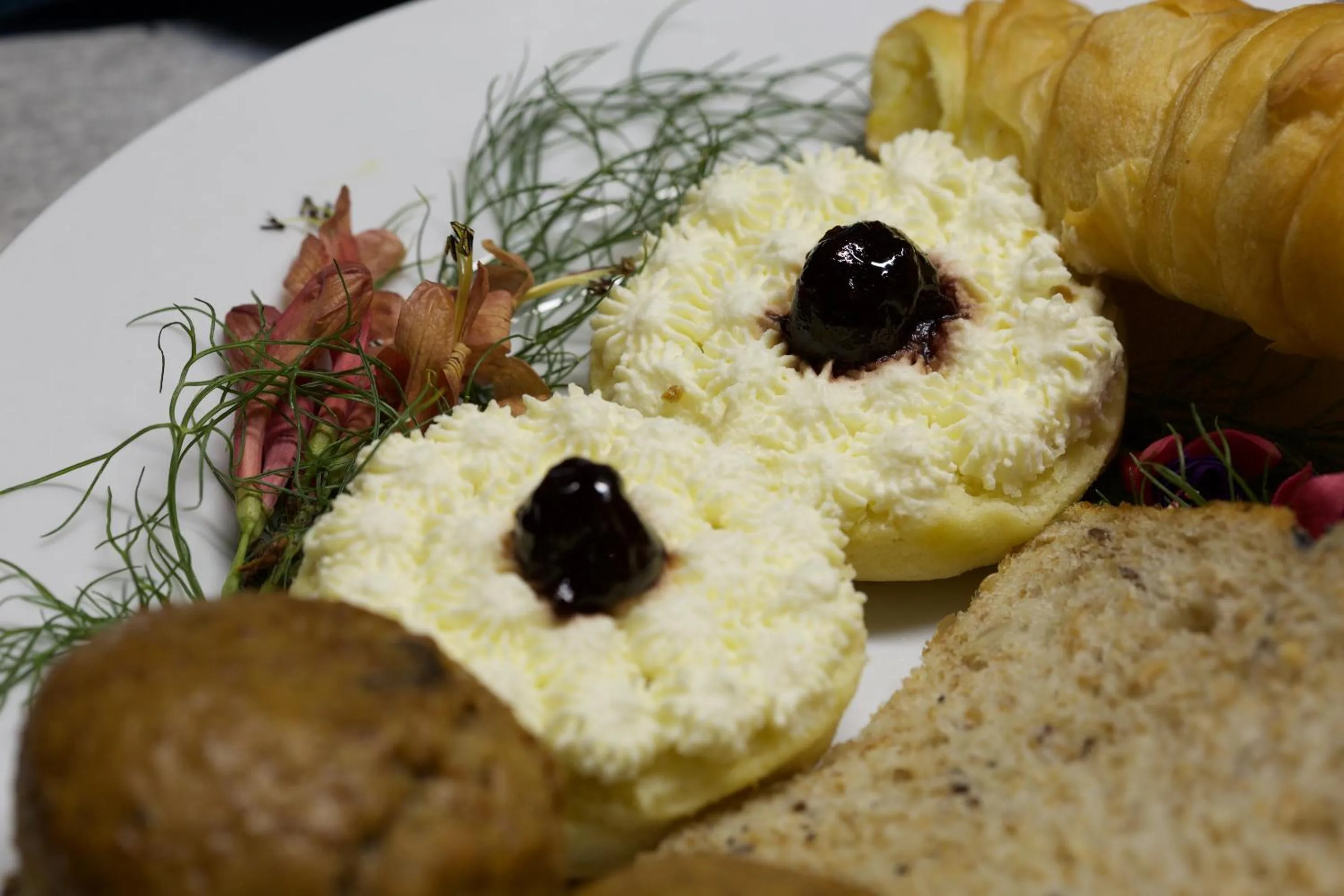 Breakfast in Sea Whisper Self Catering