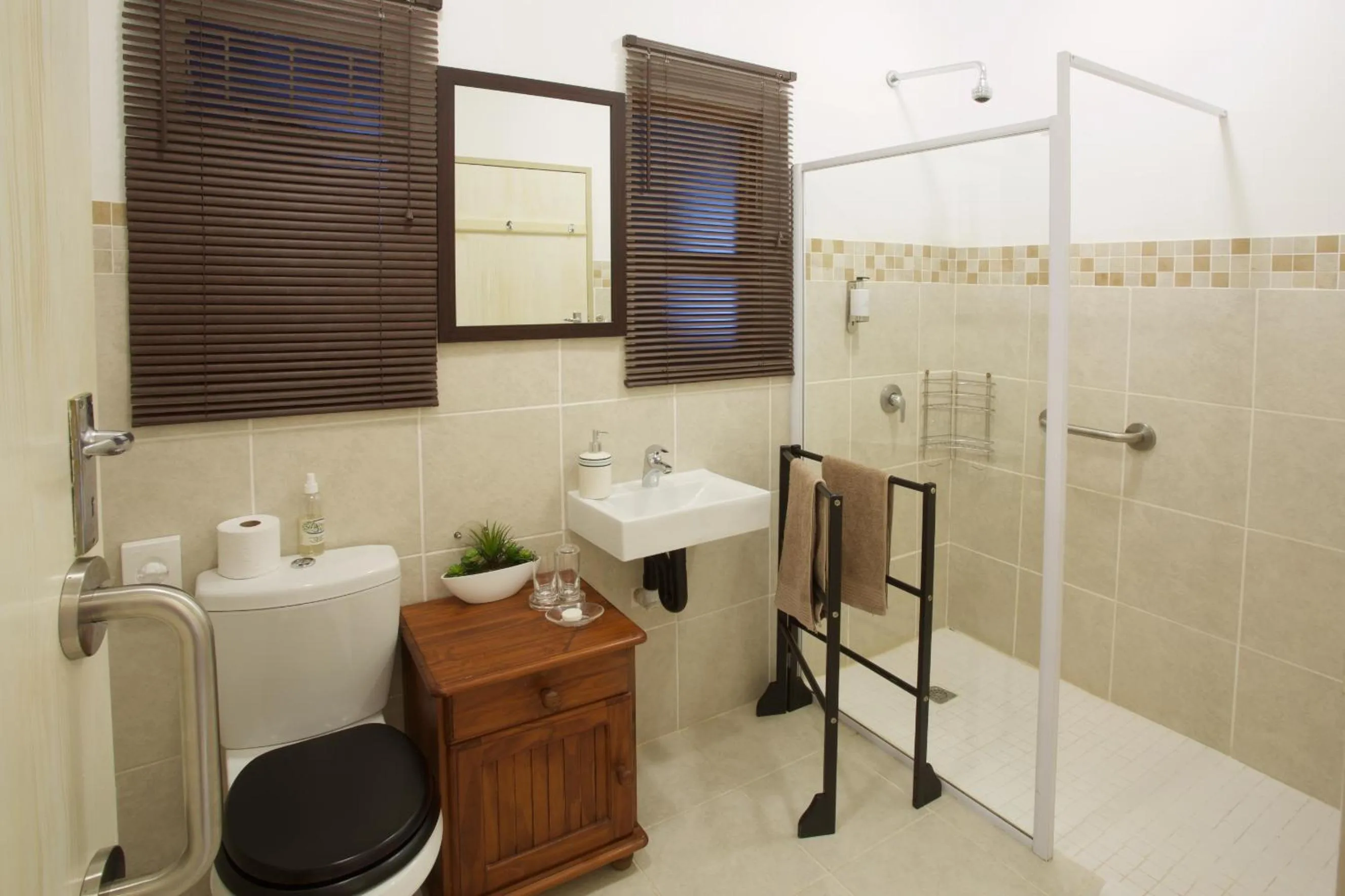 Decorative detail in Sea Whisper Self Catering