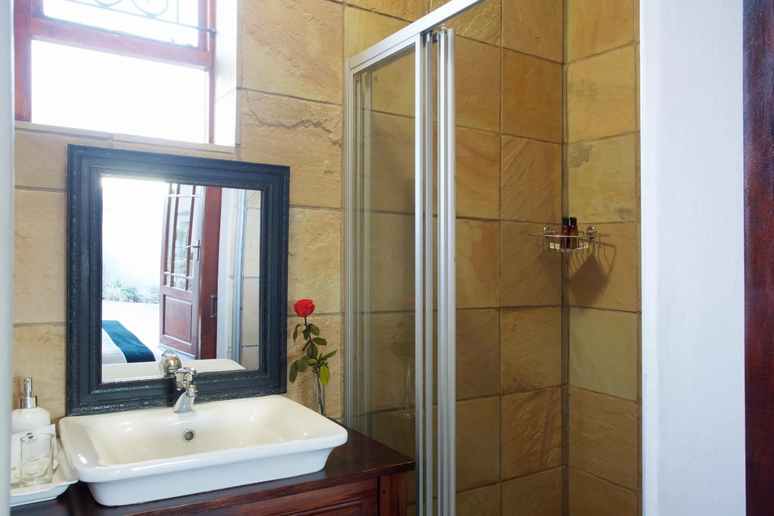 Other in Sea Whisper Self Catering