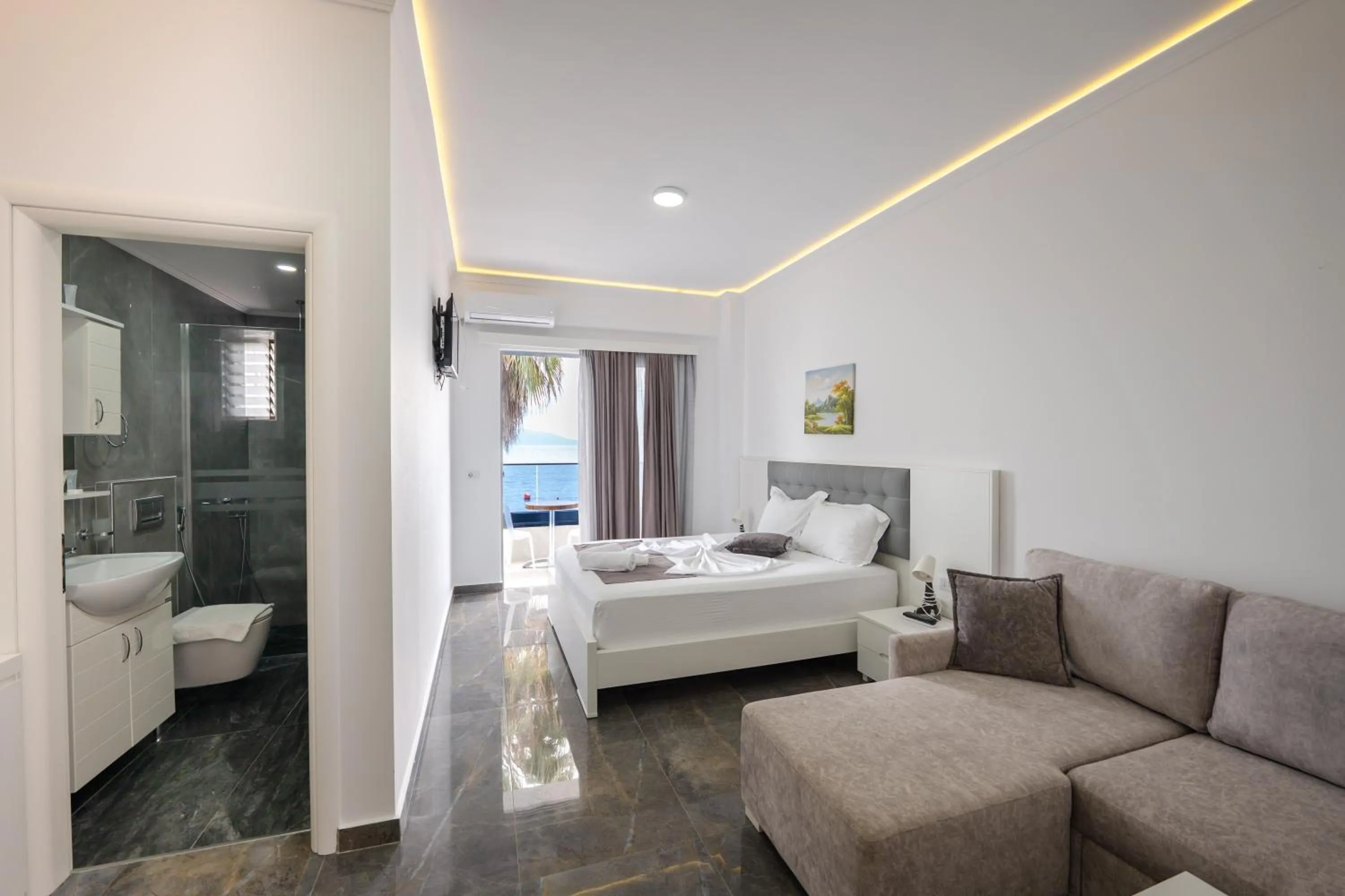 Toilet, Bed in Vila Era Beach