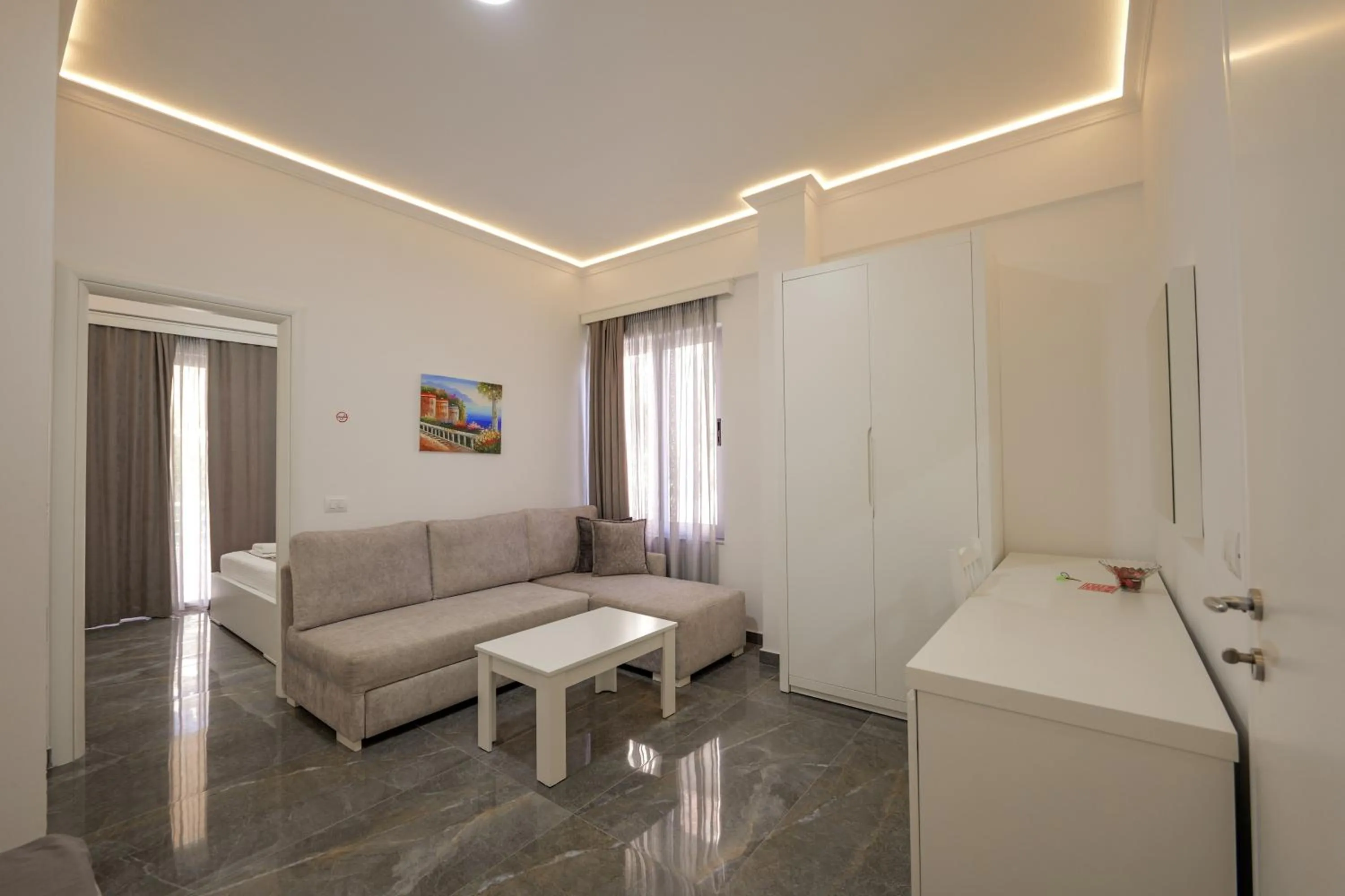 wardrobe in Vila Era Beach