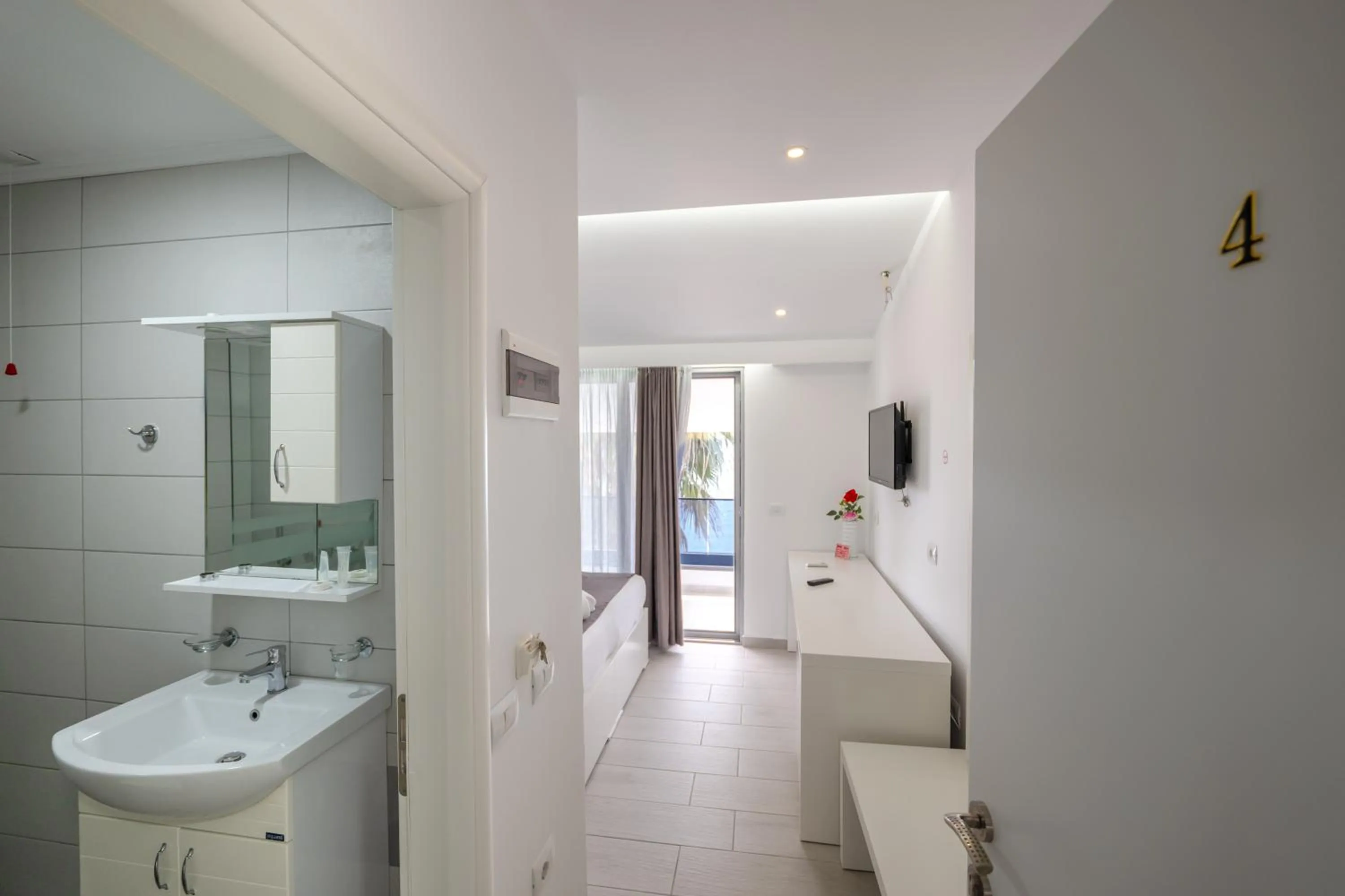 Shower in Vila Era Beach