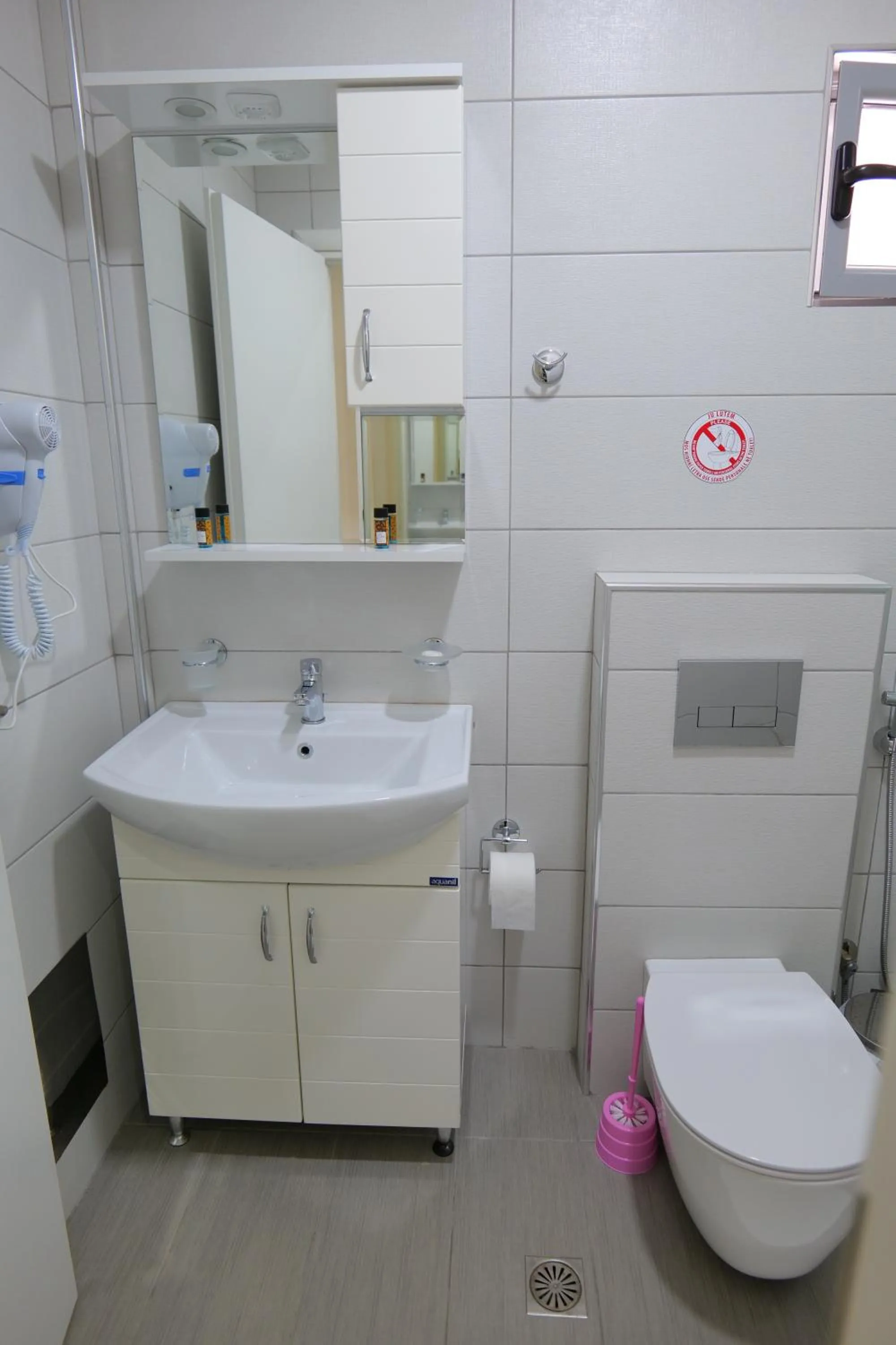 Toilet in Vila Era Beach