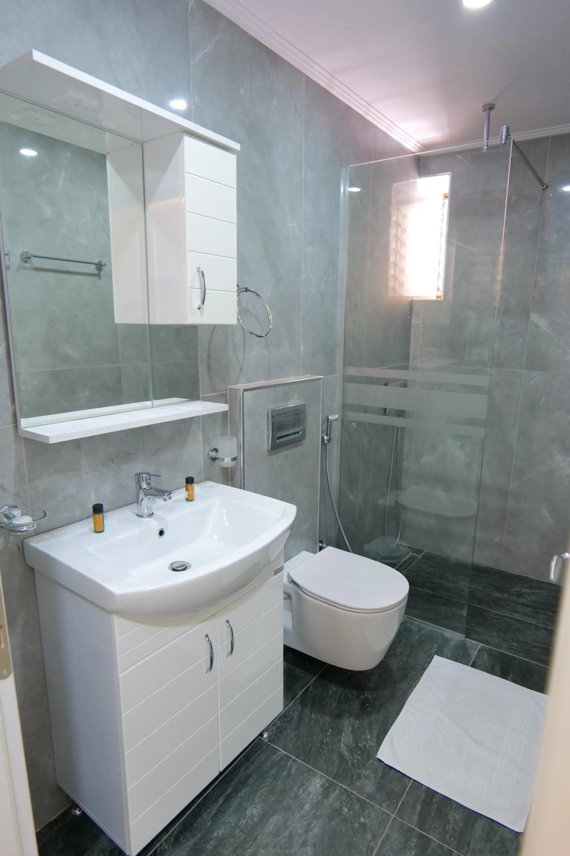 Shower in Vila Era Beach