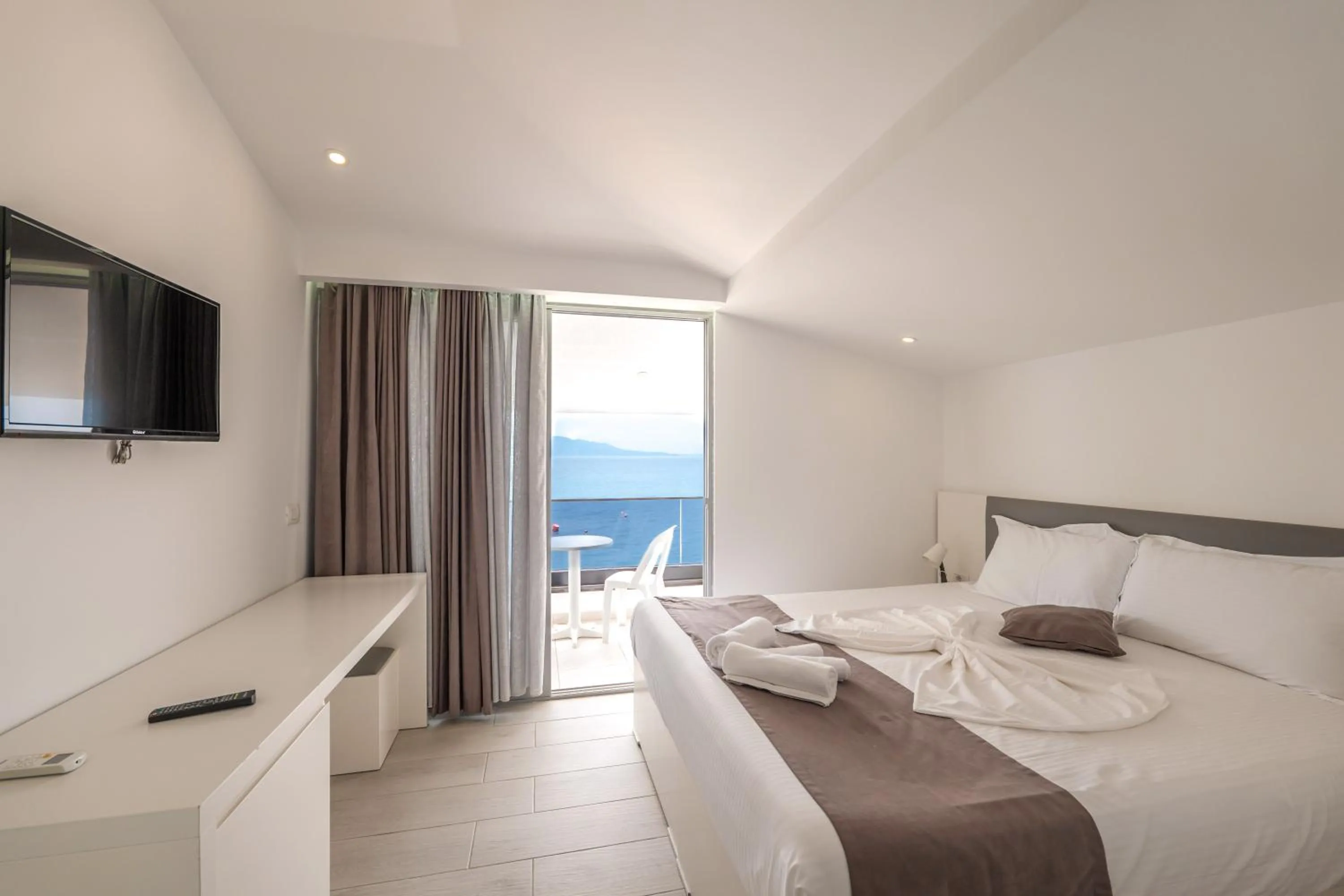 Bed in Vila Era Beach