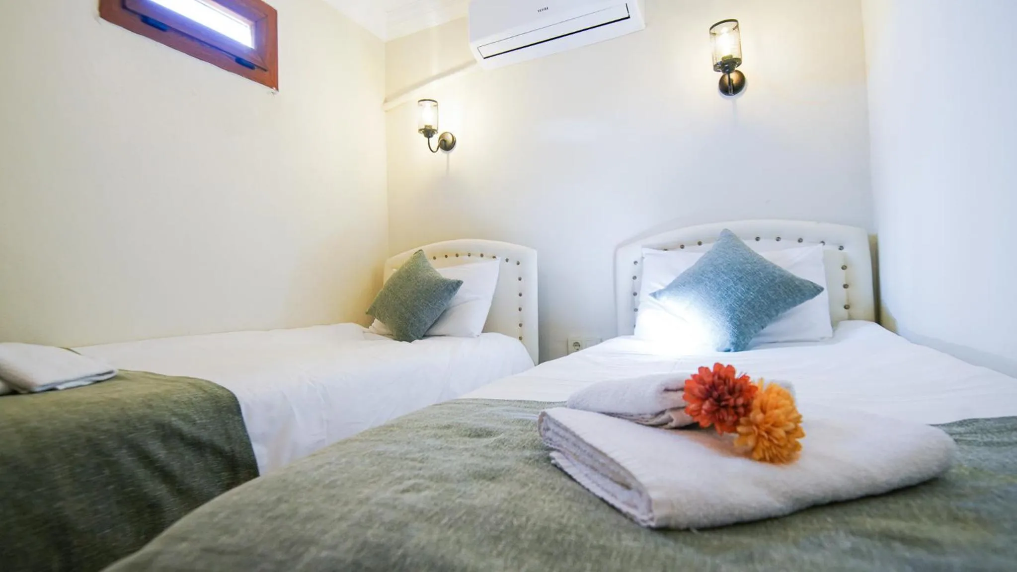 Bed in Bozcaada Aspava Otel