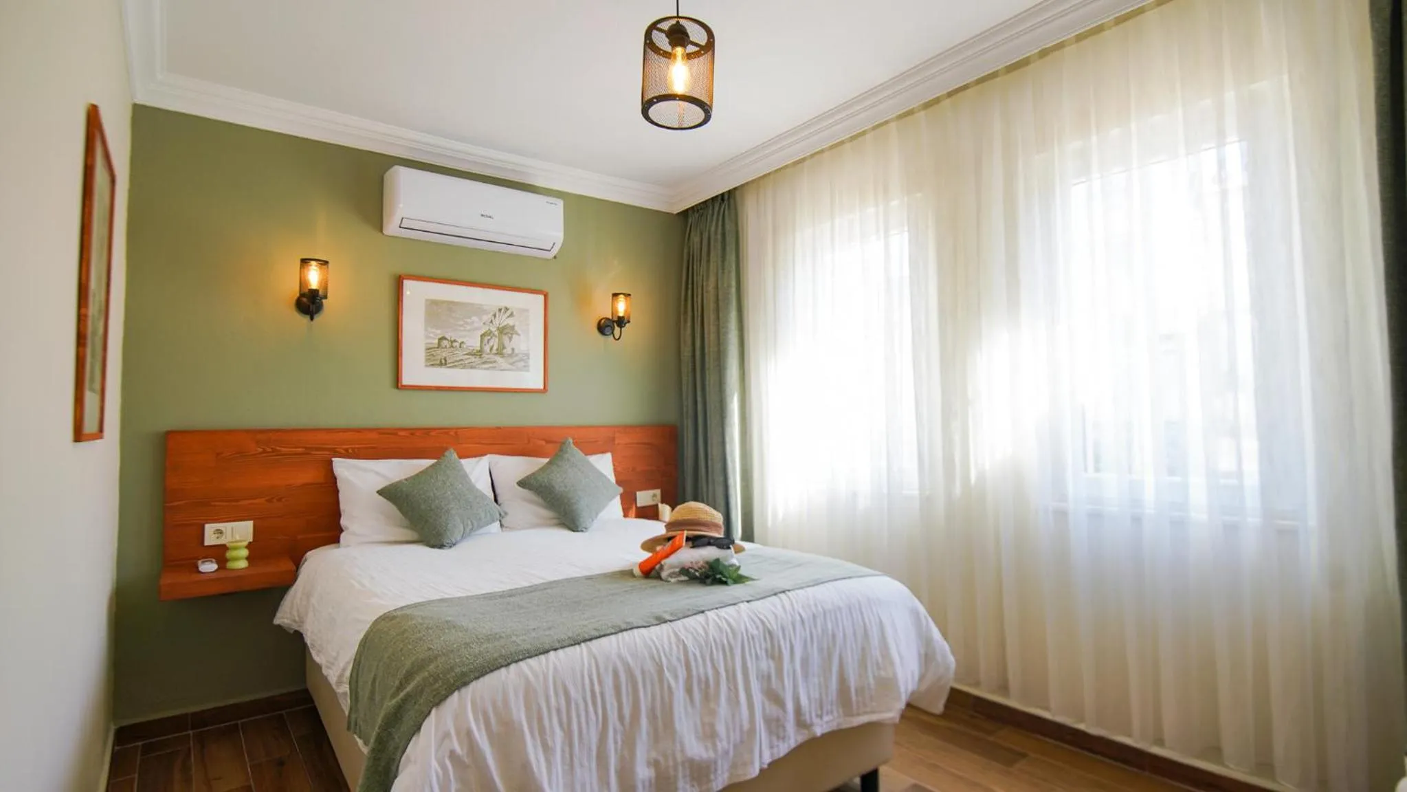 Photo of the whole room in Bozcaada Aspava Otel