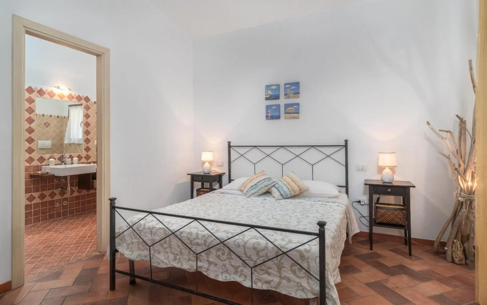 Bedroom, Bed in Dolce Luna