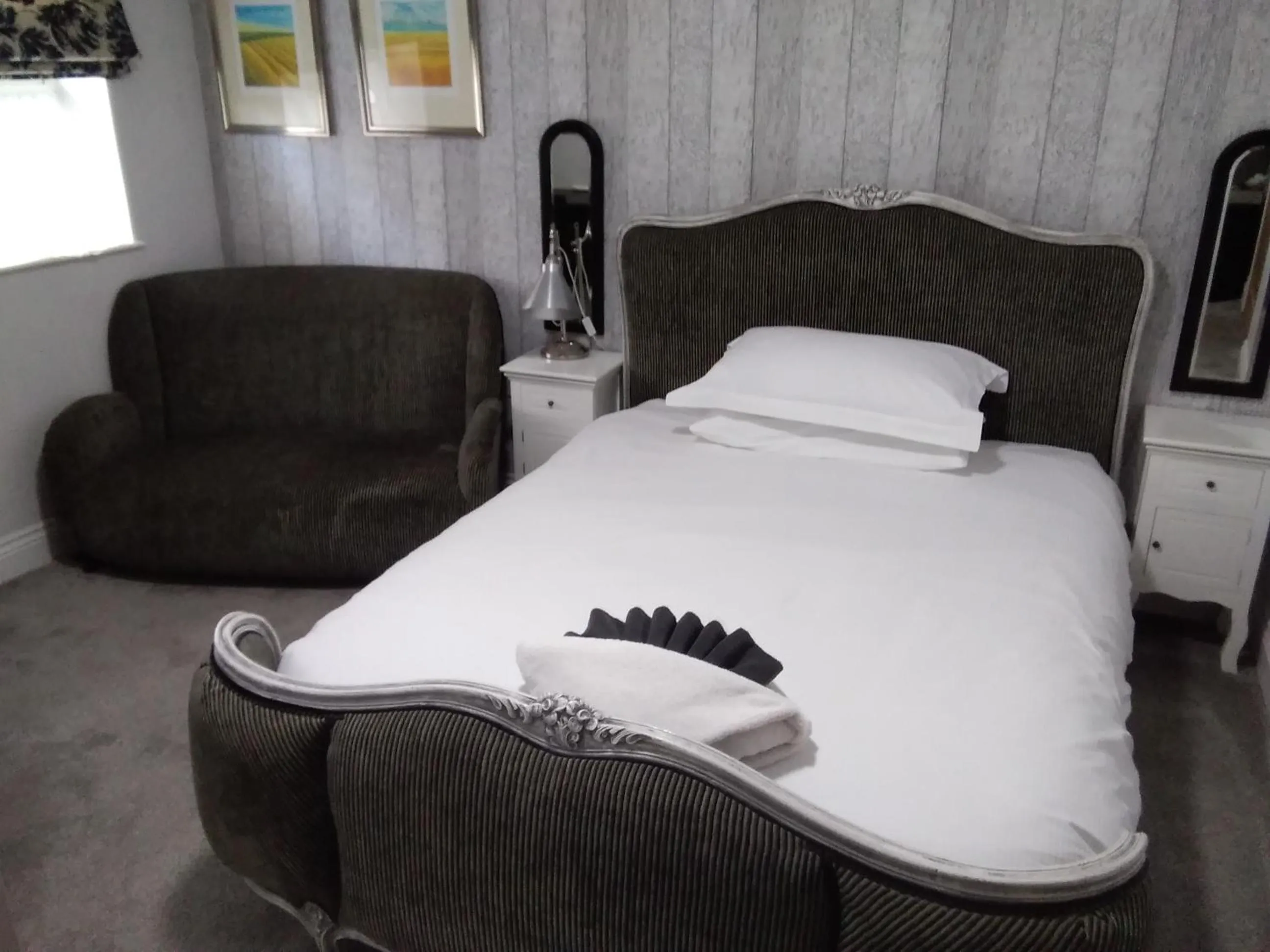 Bed in Holly Tree B&B