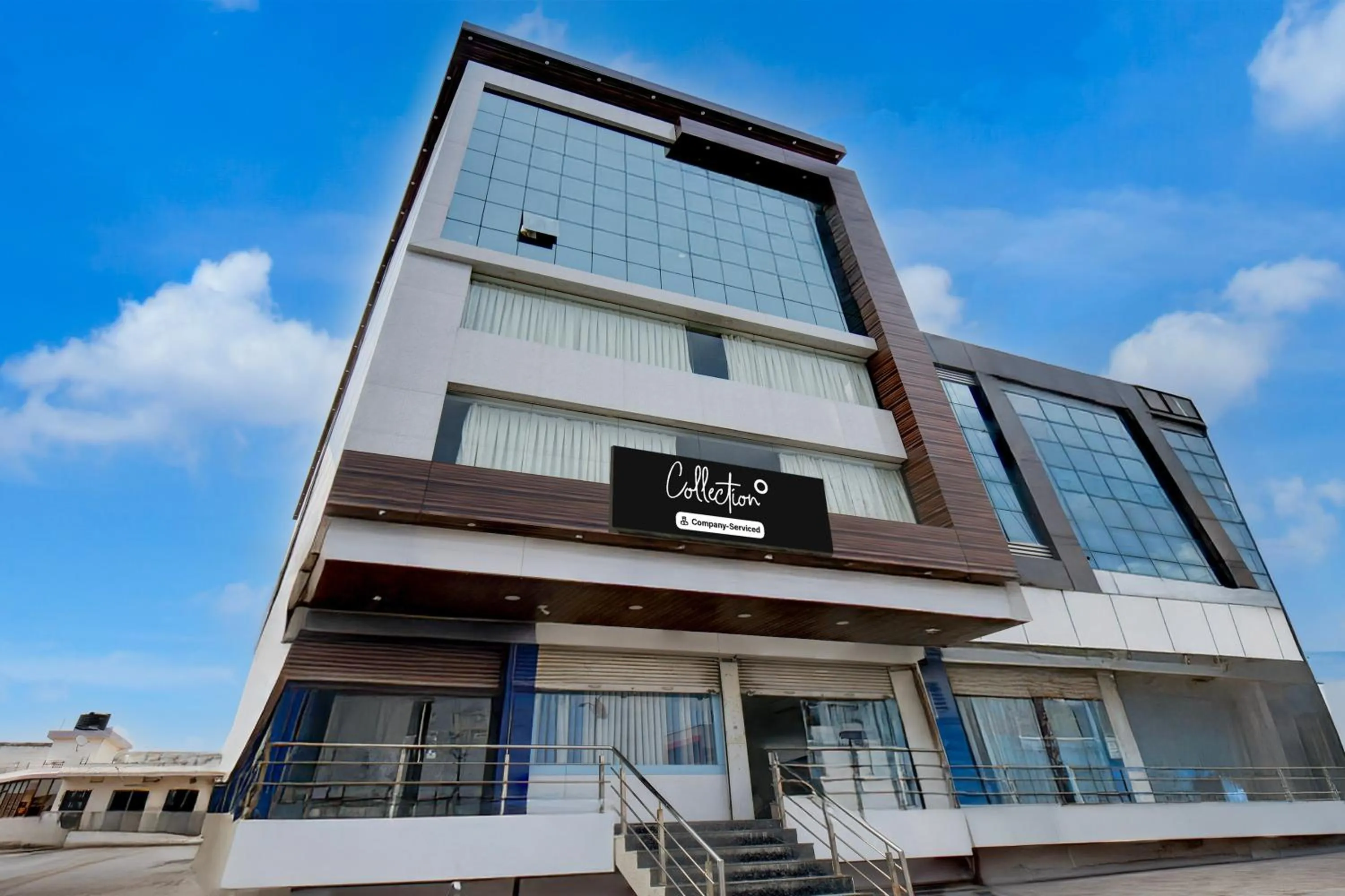 Facade/entrance in Super Collection O Aurangabad Shendra MIDC Formerly Prayag Inn