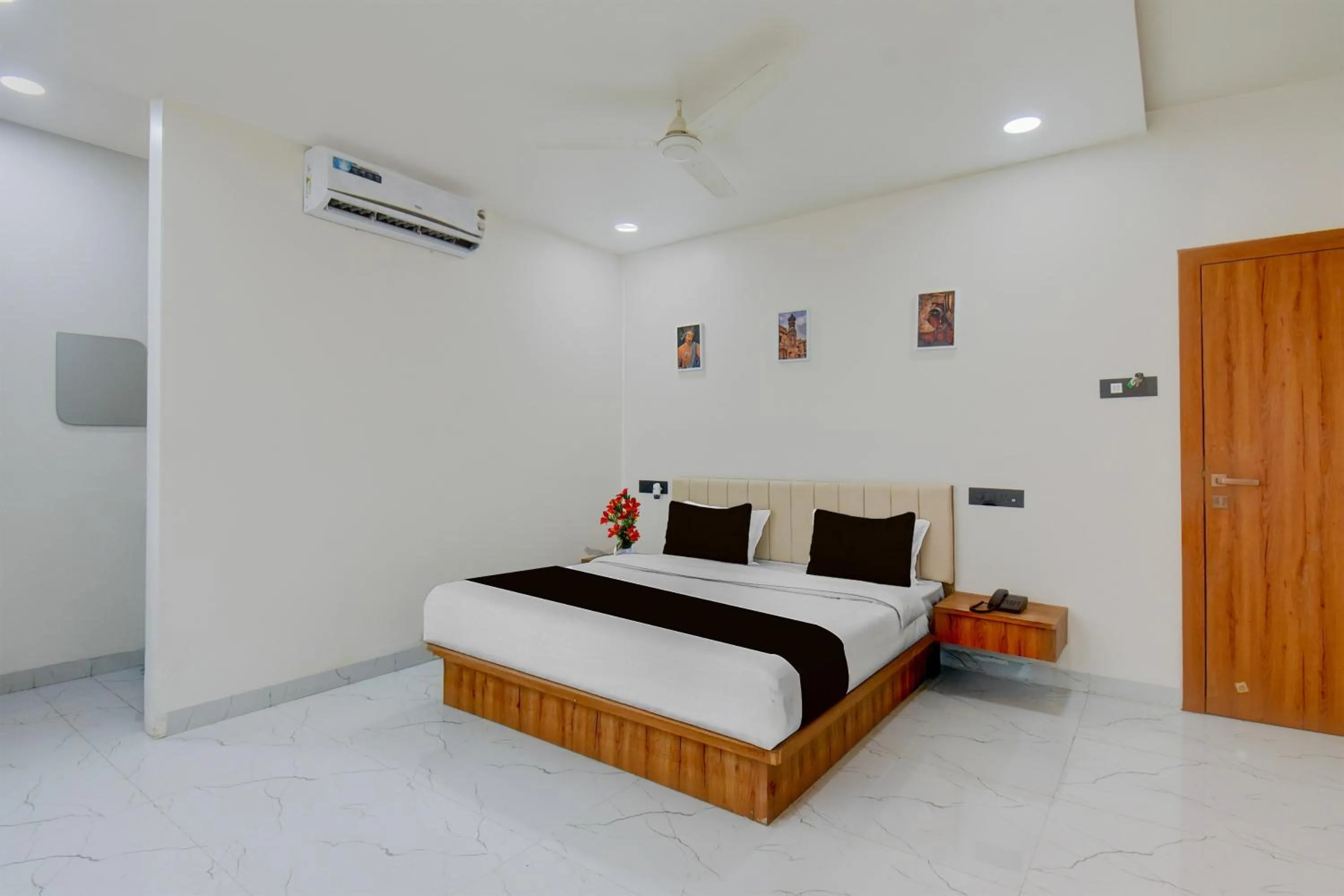 Bedroom in Super Collection O Aurangabad Shendra MIDC Formerly Prayag Inn