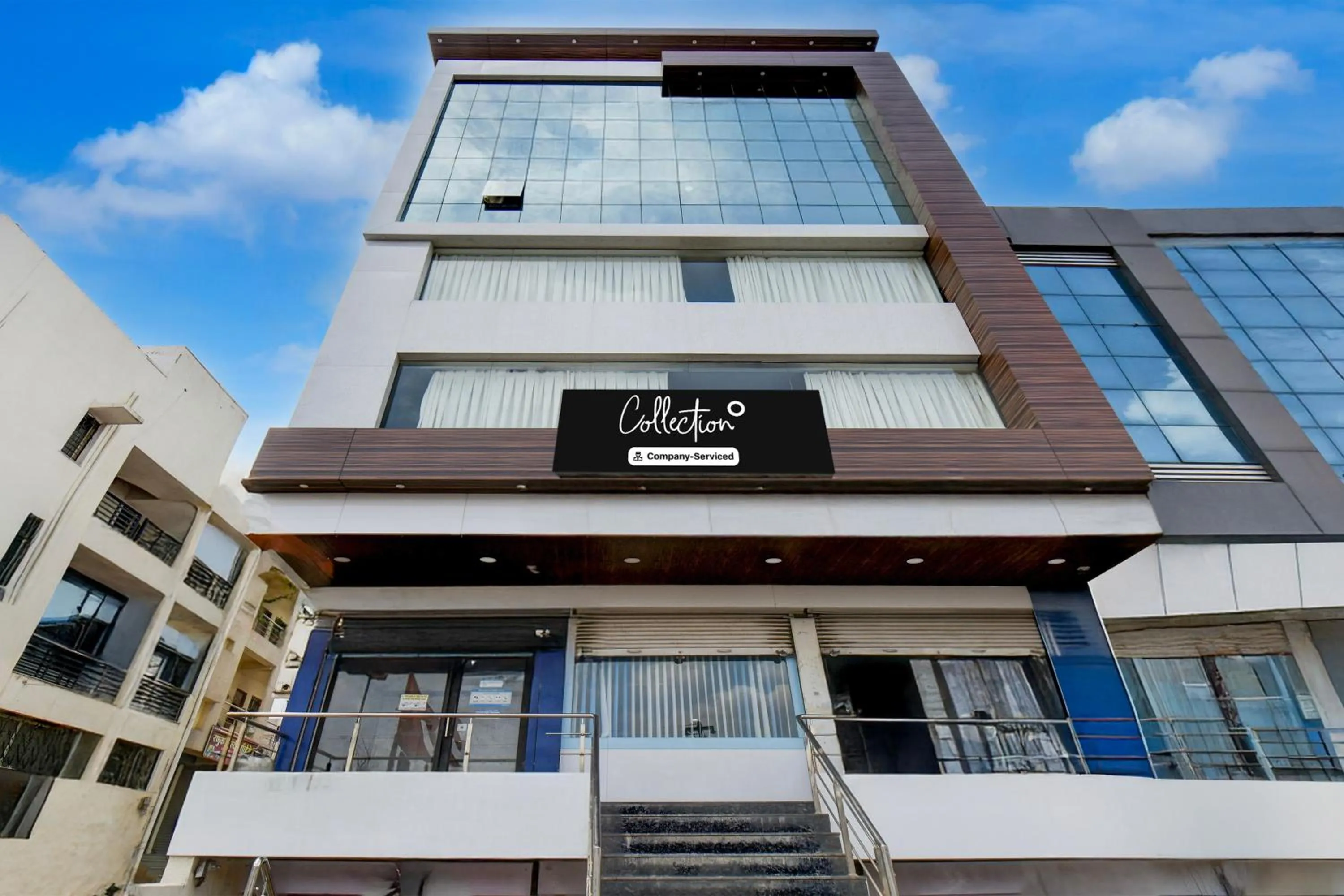 Facade/entrance in Super Collection O Aurangabad Shendra MIDC Formerly Prayag Inn