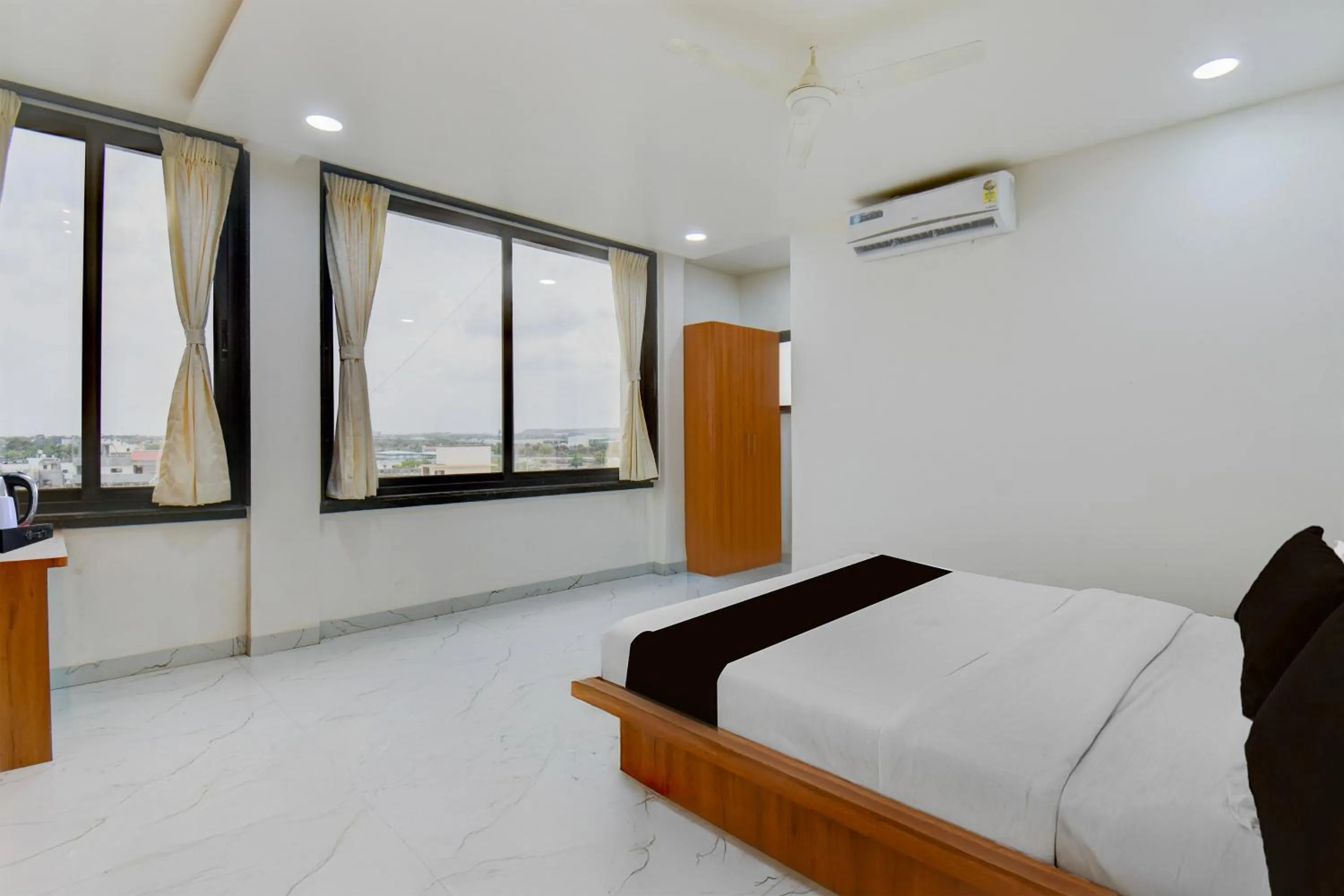 Bedroom in Super Collection O Aurangabad Shendra MIDC Formerly Prayag Inn