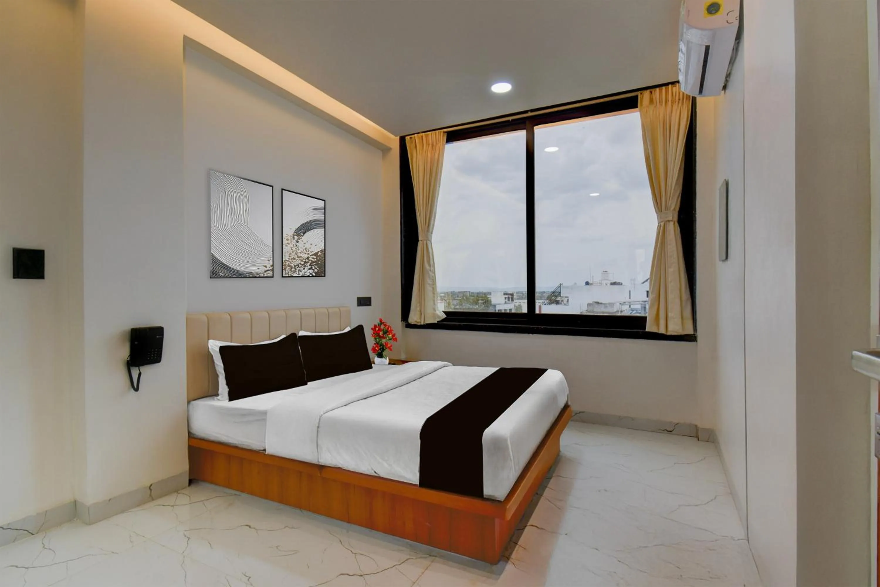 Bedroom in Super Collection O Aurangabad Shendra MIDC Formerly Prayag Inn