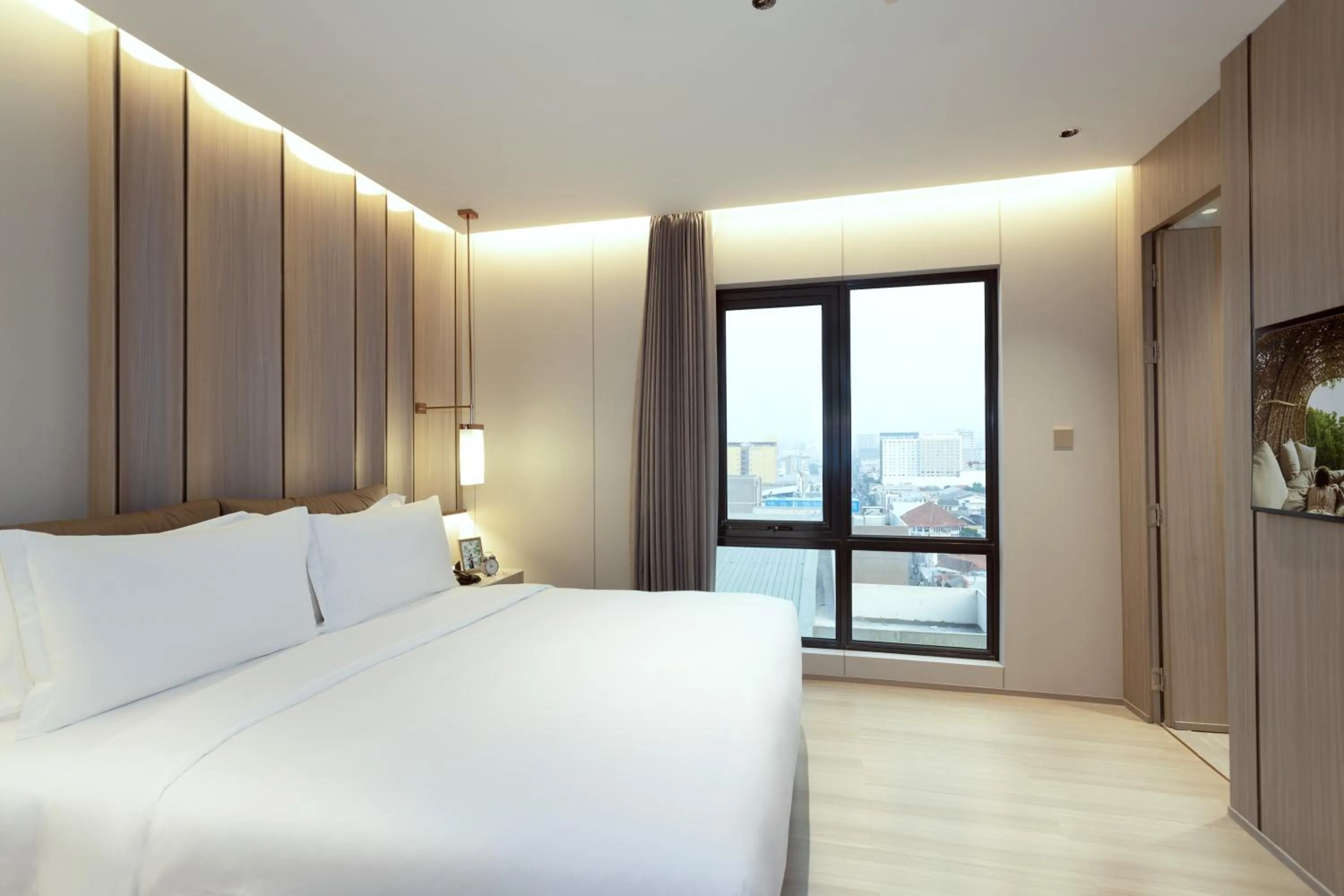 Bed in Somerset Queen City Semarang