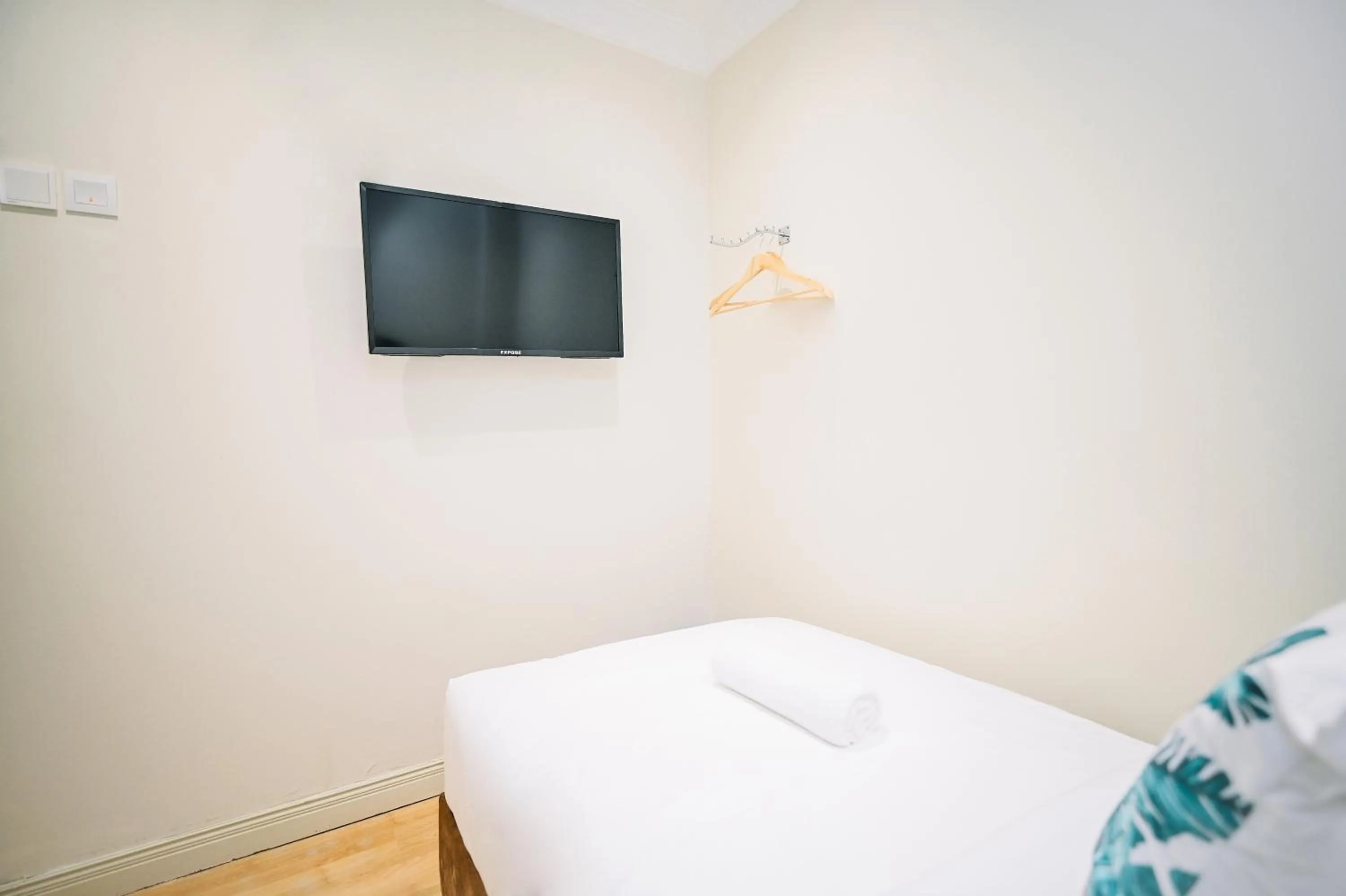 Bed in Swing & Pillows - Sungei Wang Bukit Bintang