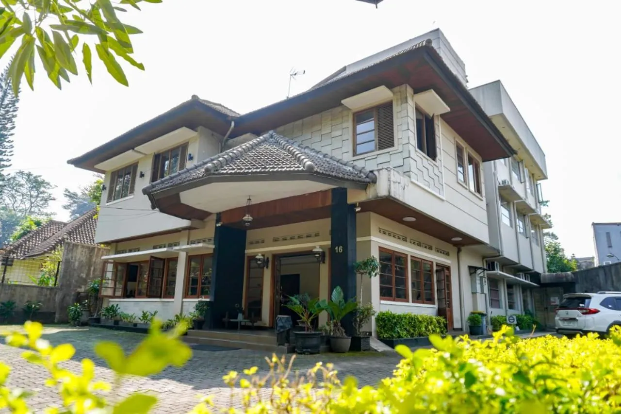 Neighbourhood in Hotel Wisma Dago