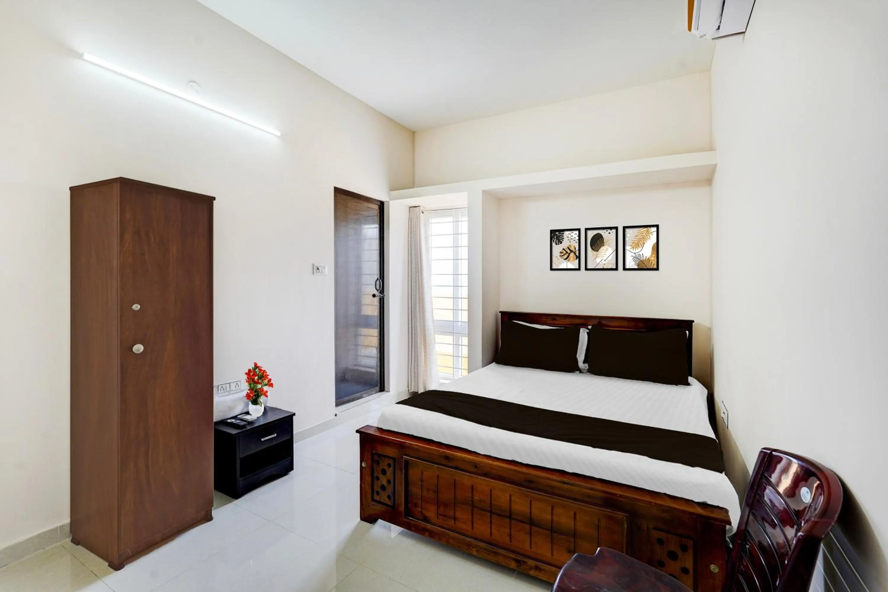 Bedroom in Super Collection O Sholinganallur Chennai Formerly Nimalan Residenc