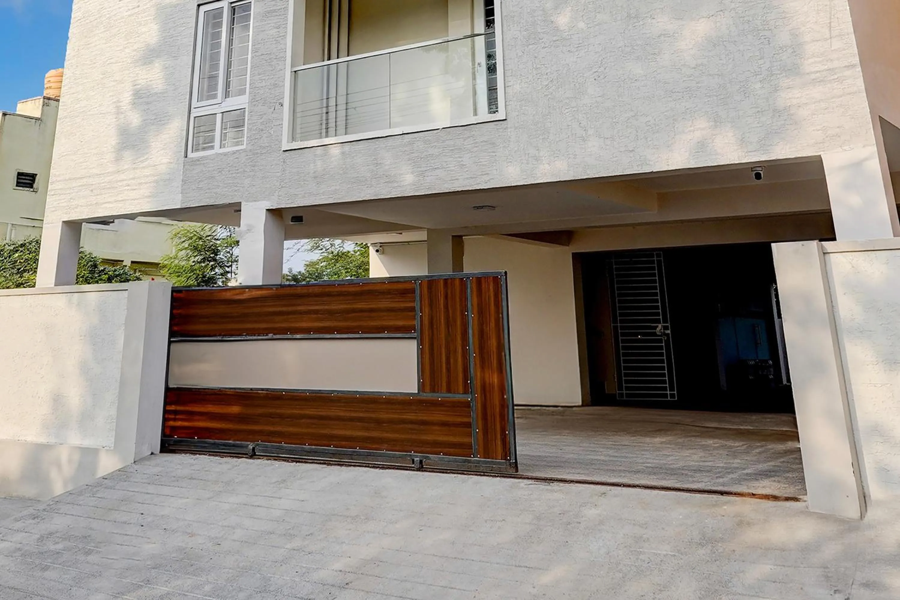 Facade/entrance in Super Collection O Sholinganallur Chennai Formerly Nimalan Residenc