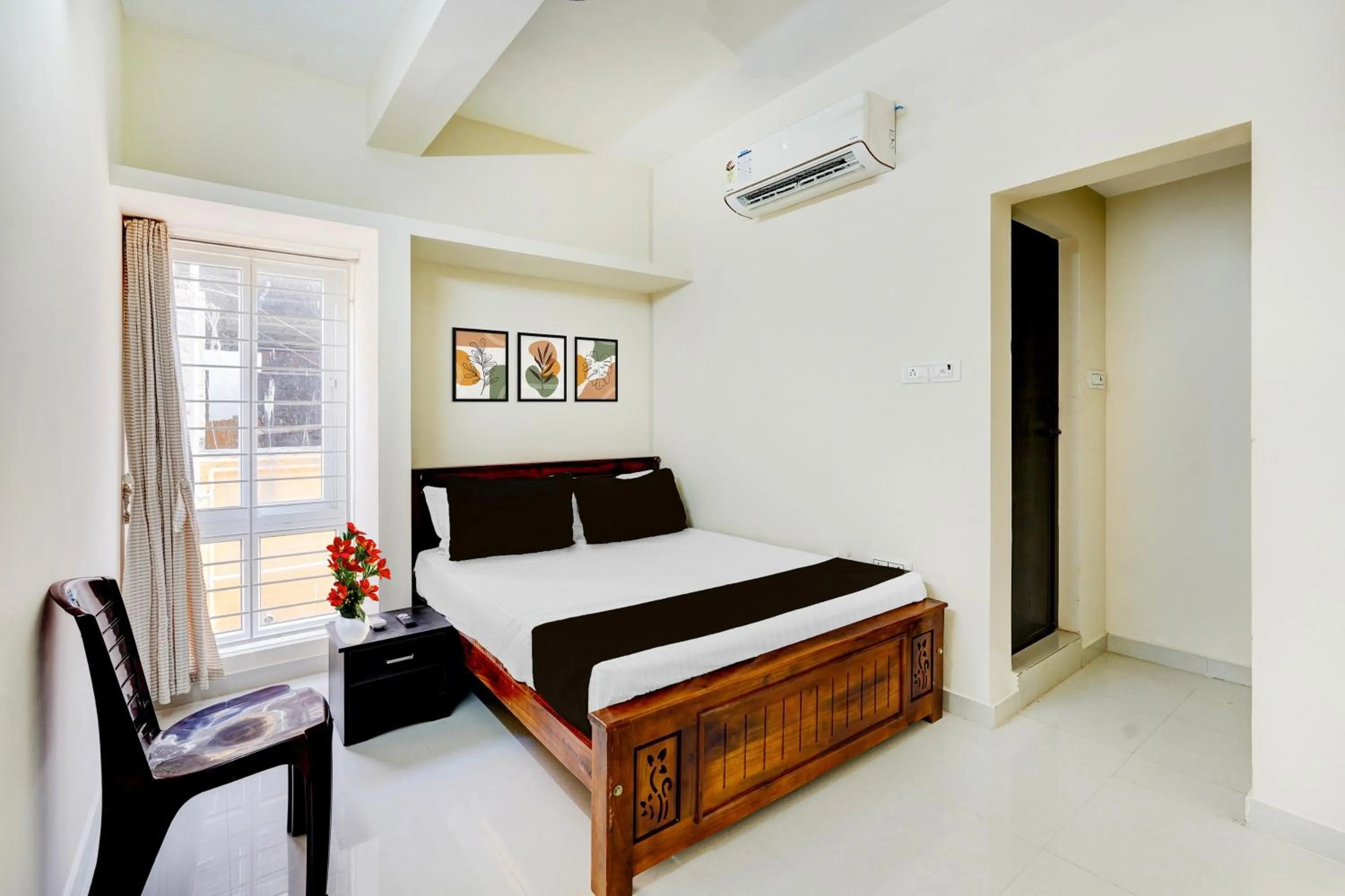 Bedroom in Super Collection O Sholinganallur Chennai Formerly Nimalan Residenc