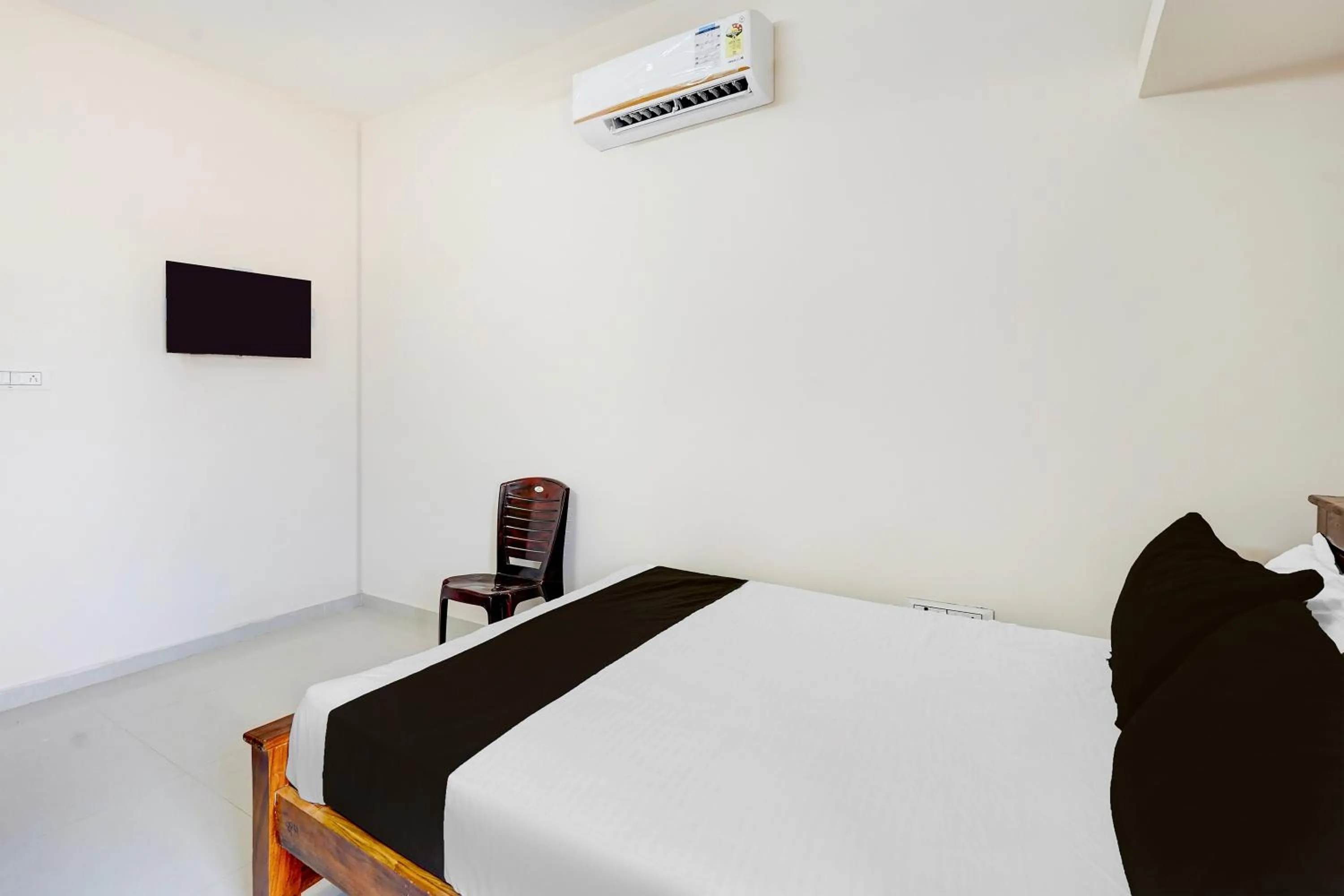 Bedroom in Super Collection O Sholinganallur Chennai Formerly Nimalan Residenc