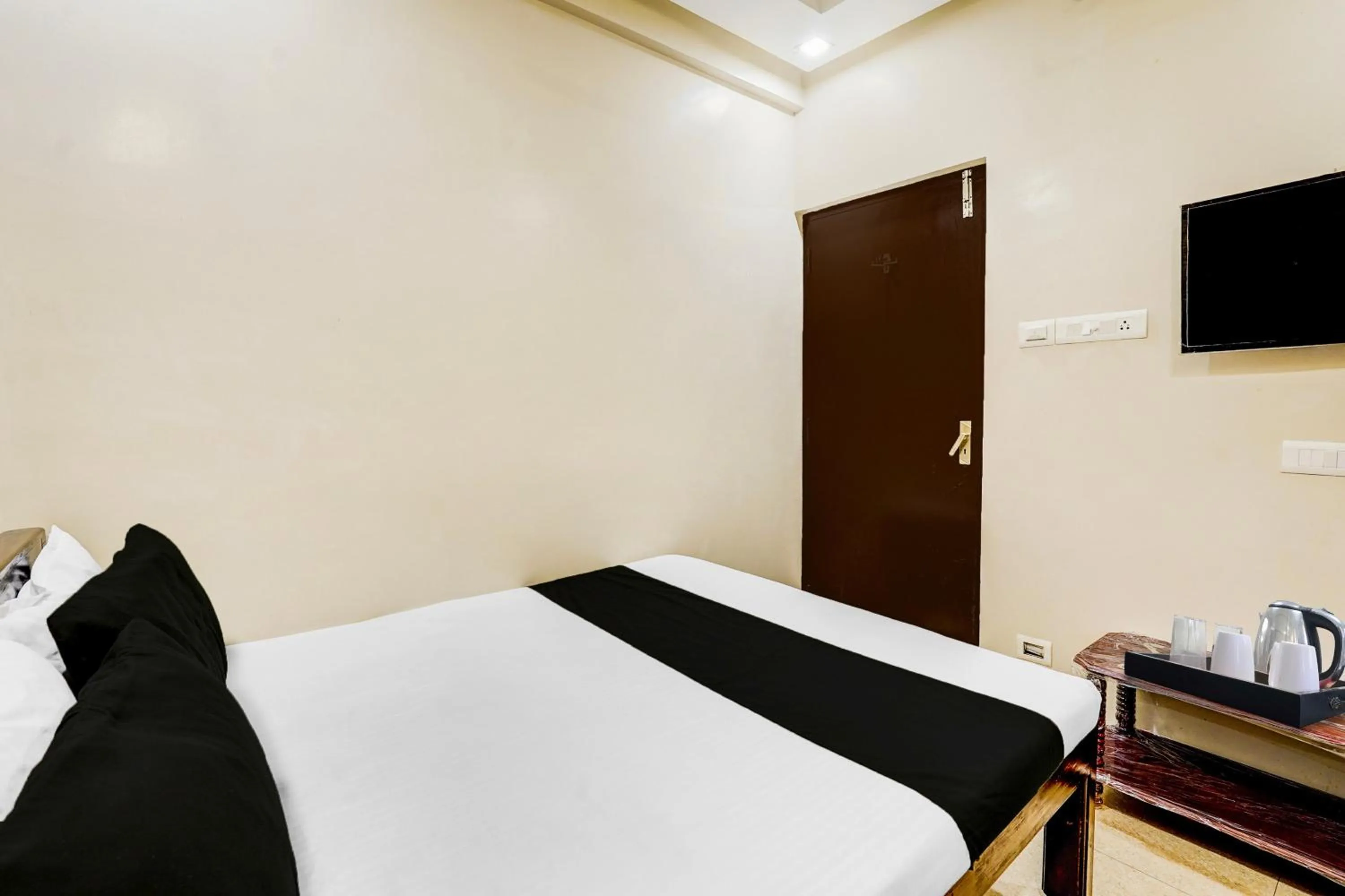 Bedroom, Bed in Hotel O MA Chidambaram Stadium Formerly Sarvanas Park