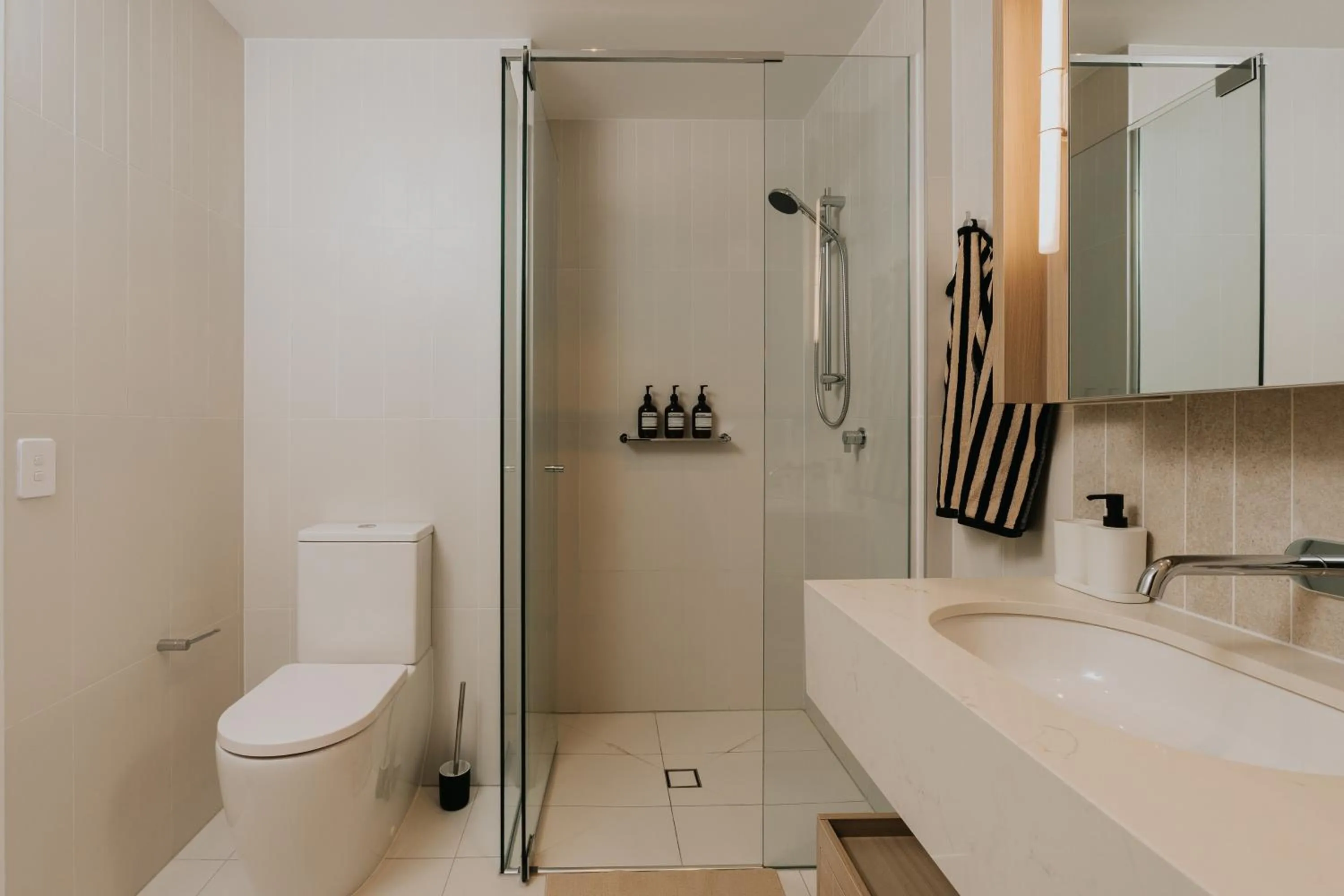 Nooon Stay QW - Apartments Managed by The NOOON STAY