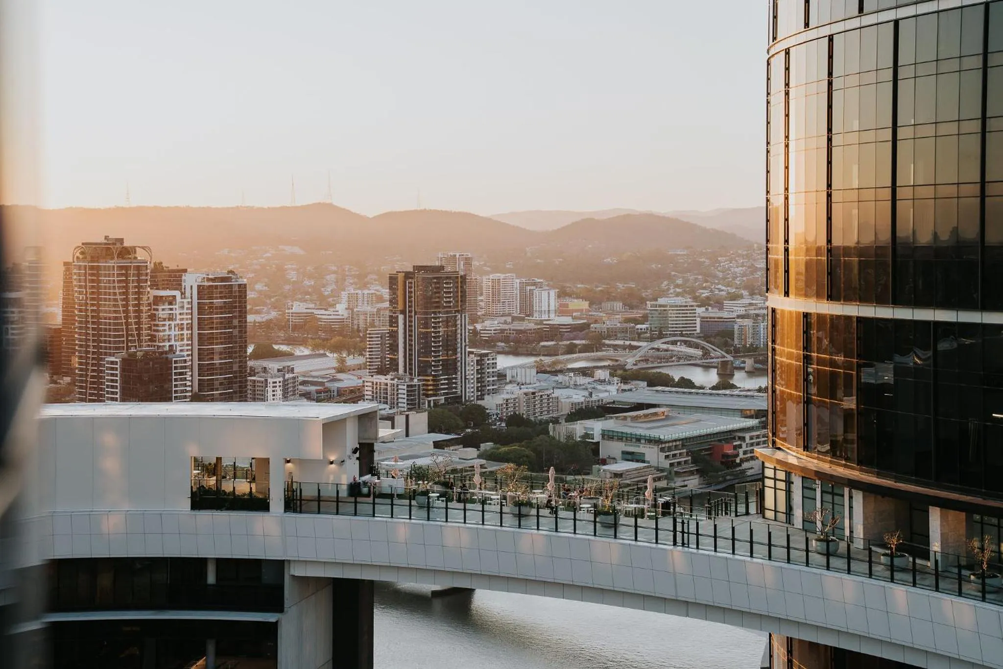 Nooon Stay QW - Apartments Managed by The NOOON STAY