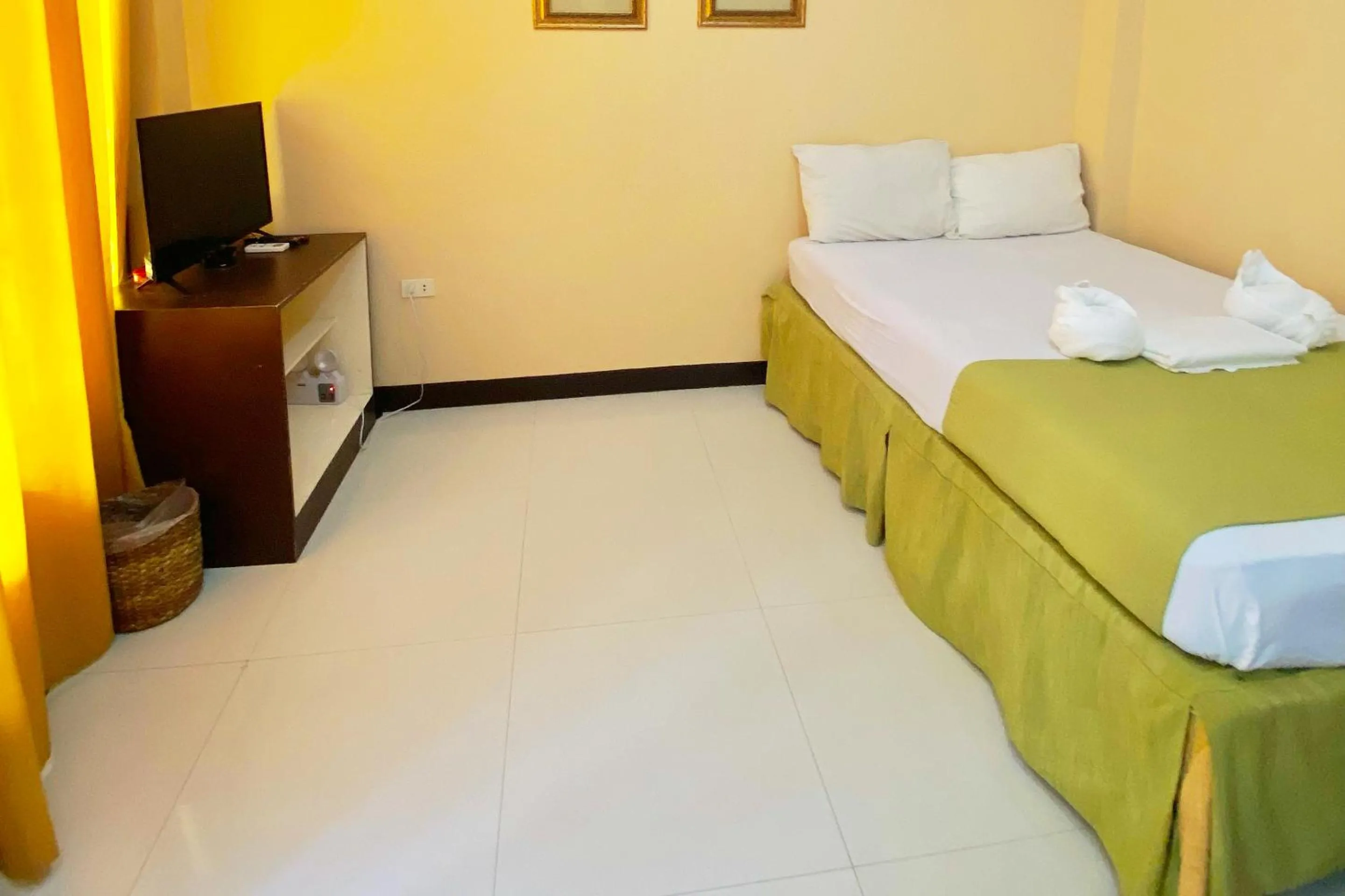 Bed in AltaVista Beach Resort Samal powered by Cocotel