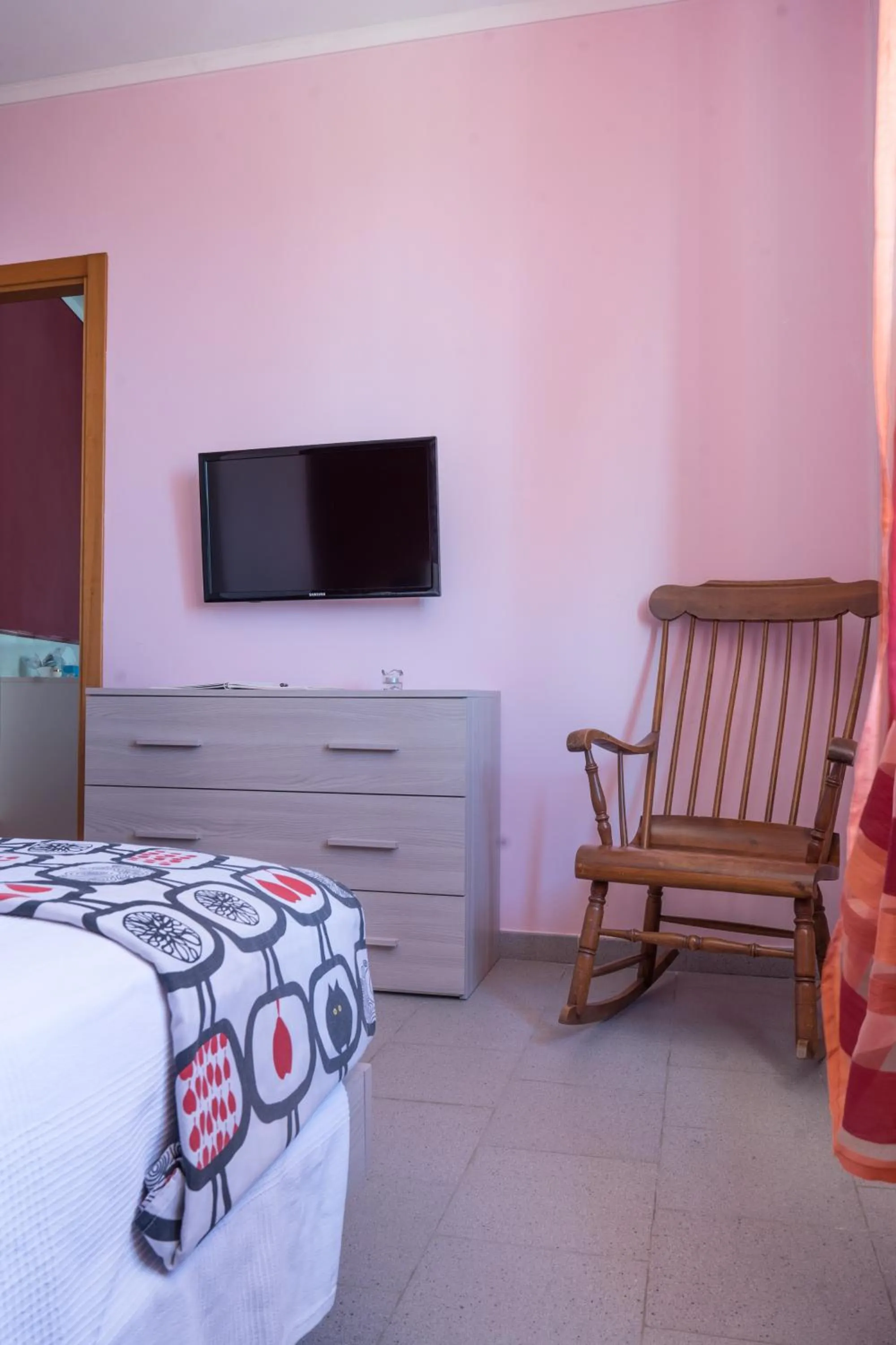 TV and multimedia, Bed in B&B La Fontanella