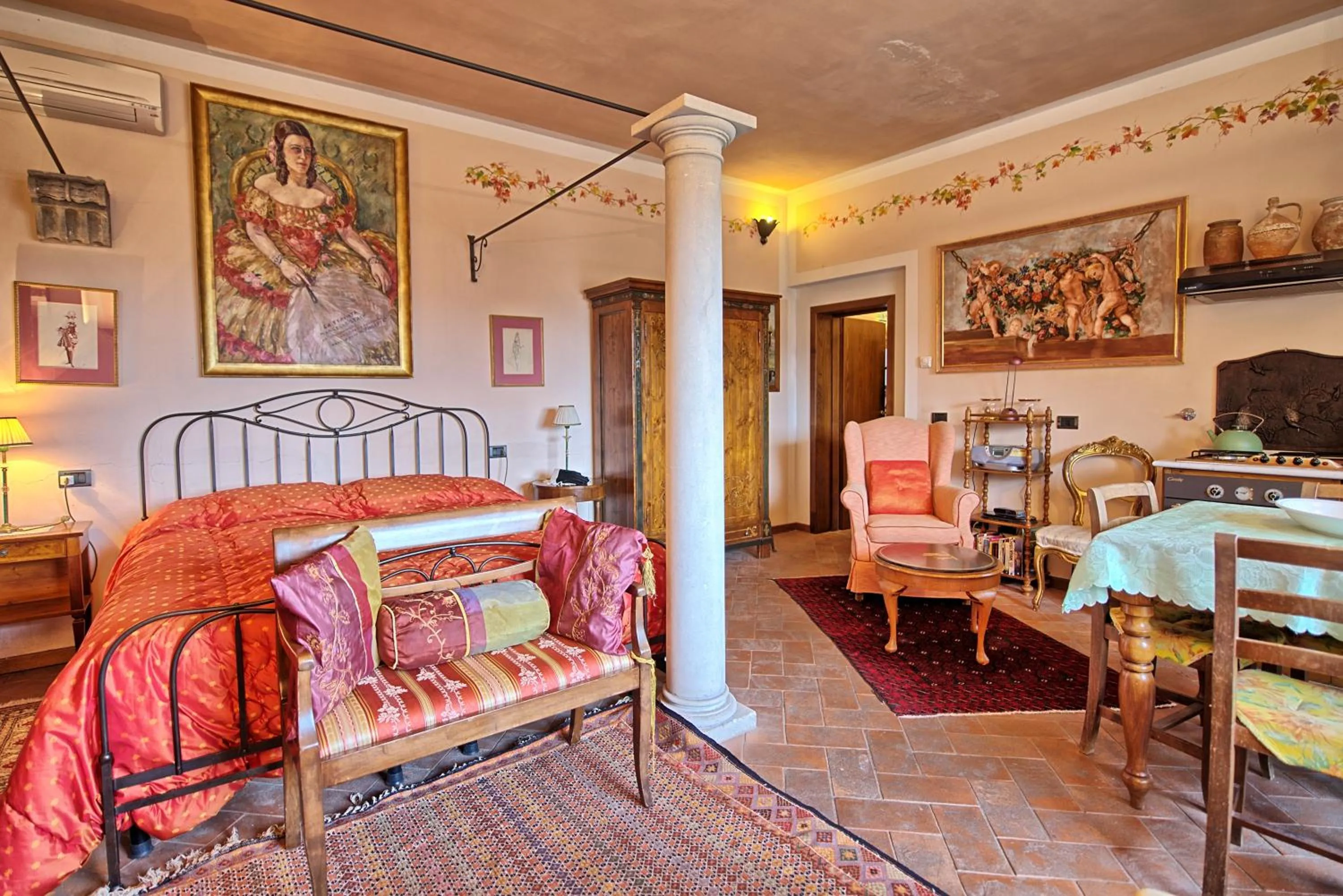 Bedroom in Casa Vania by PosarelliVillas