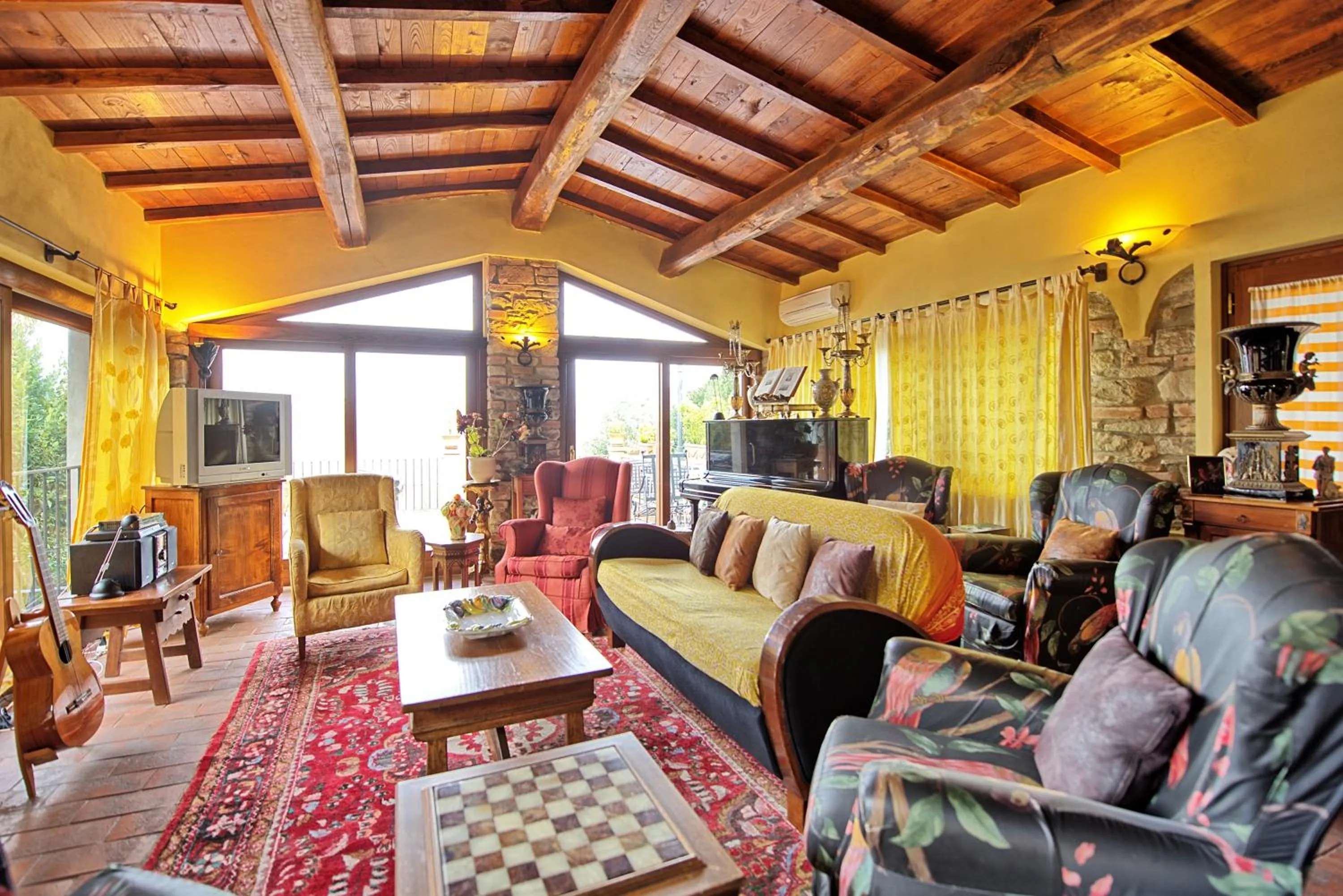 Living room in Casa Vania by PosarelliVillas