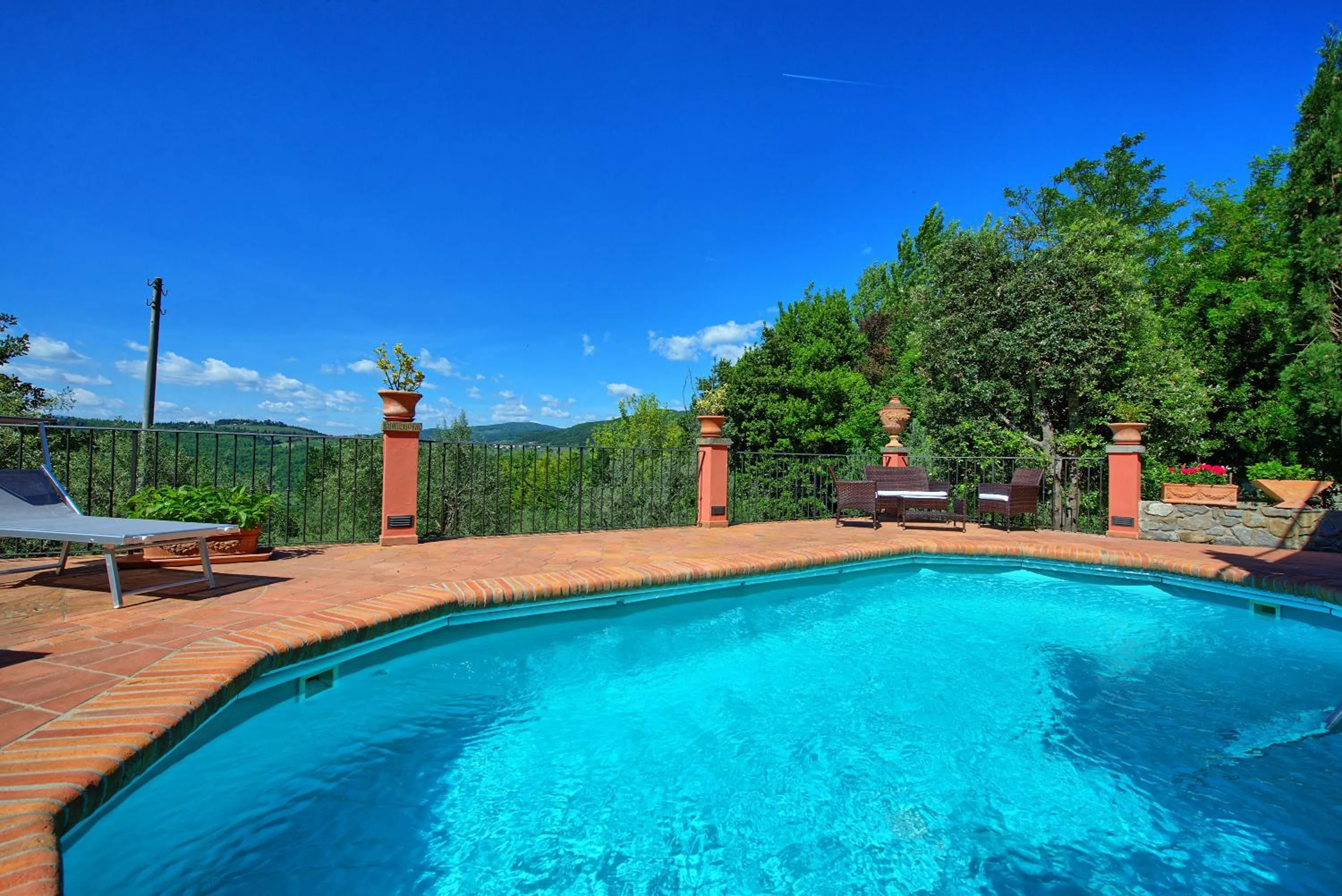 Swimming pool in Casa Vania by PosarelliVillas